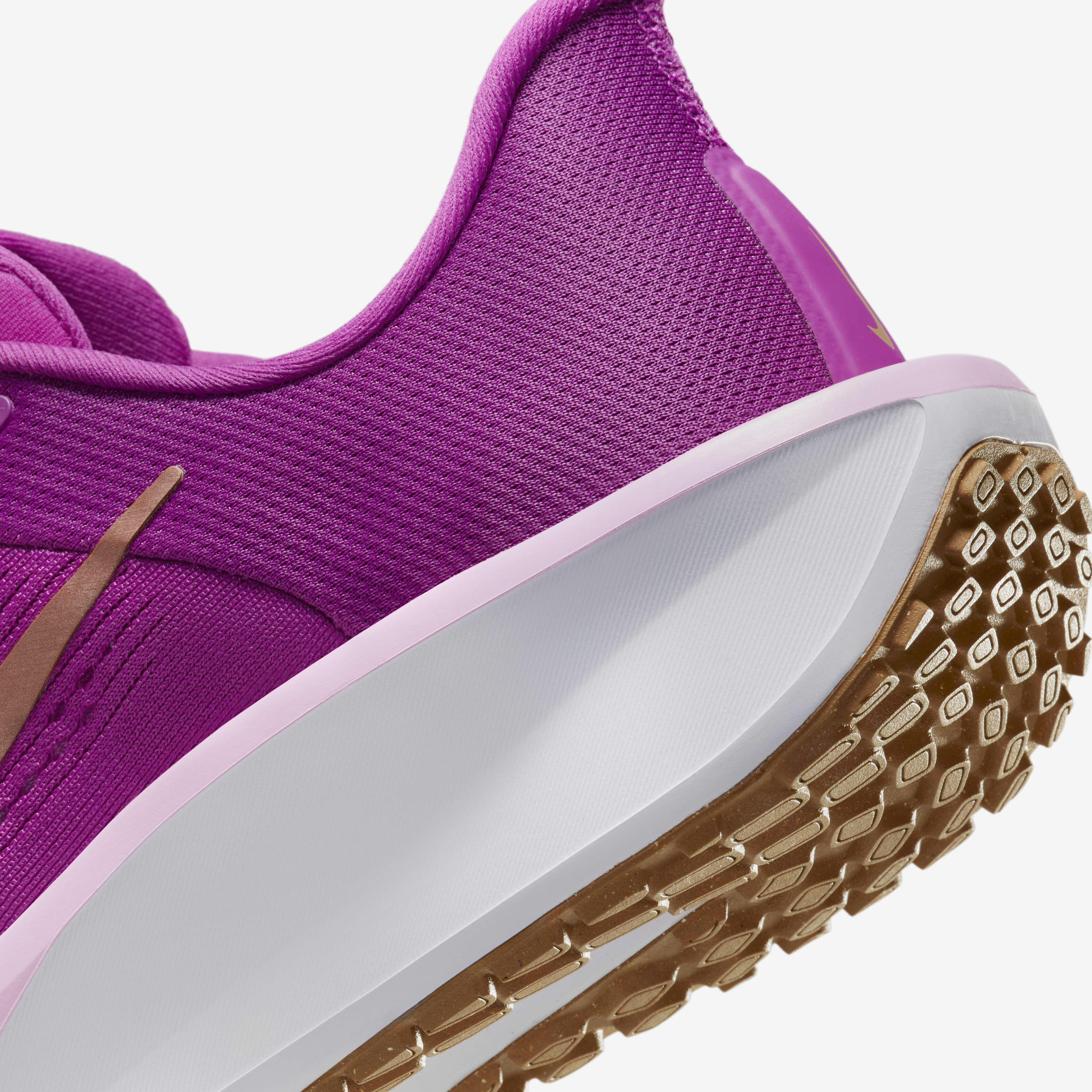 Buy Nike Quest 6 Women s Road Running Shoes Nike Saudi Official