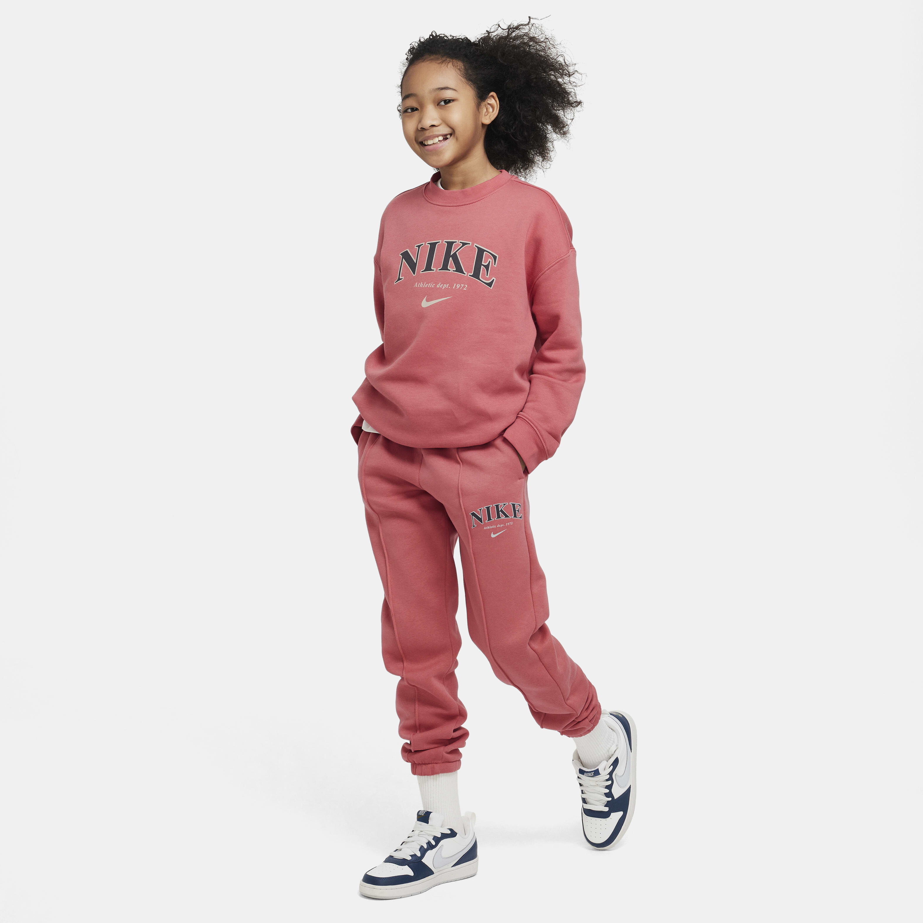 Nike Sportswear Trend image number 5