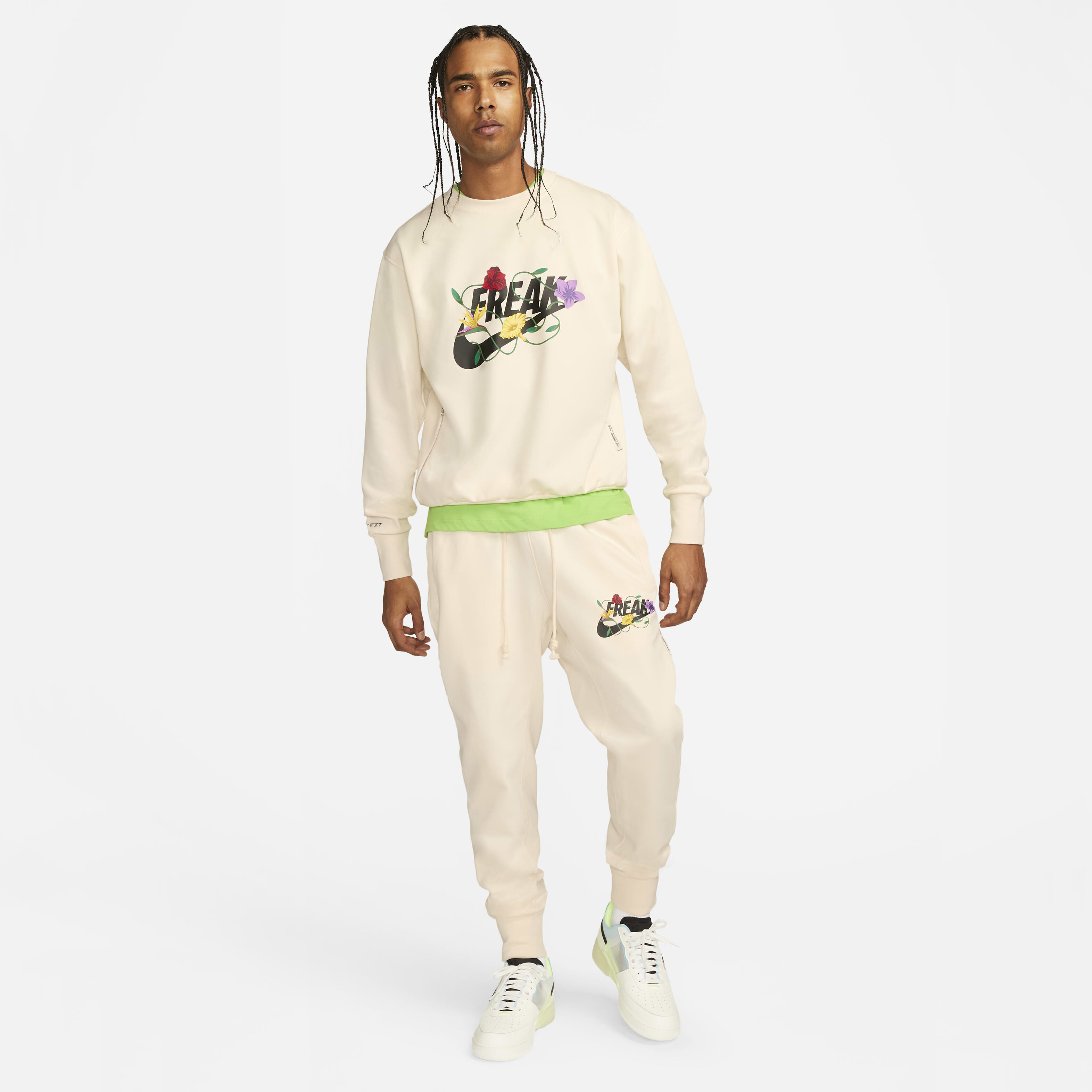 Giannis Standard Issue image number 5