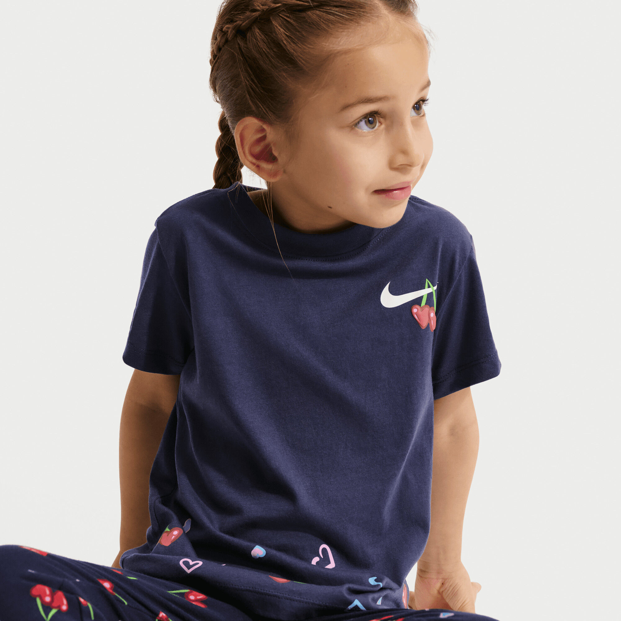 Nike Cherry image number 4