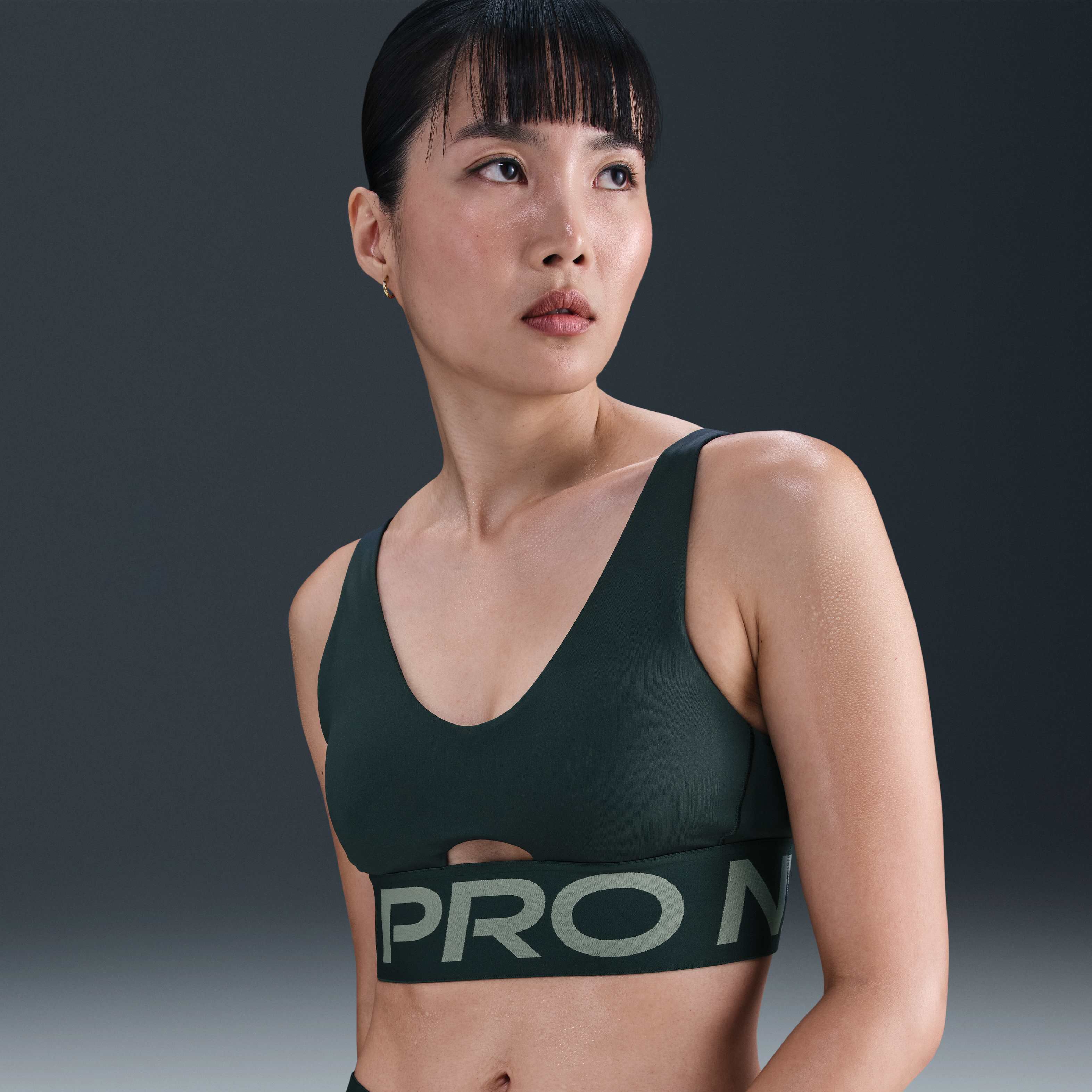 Nike Pro Indy Plunge image number 0