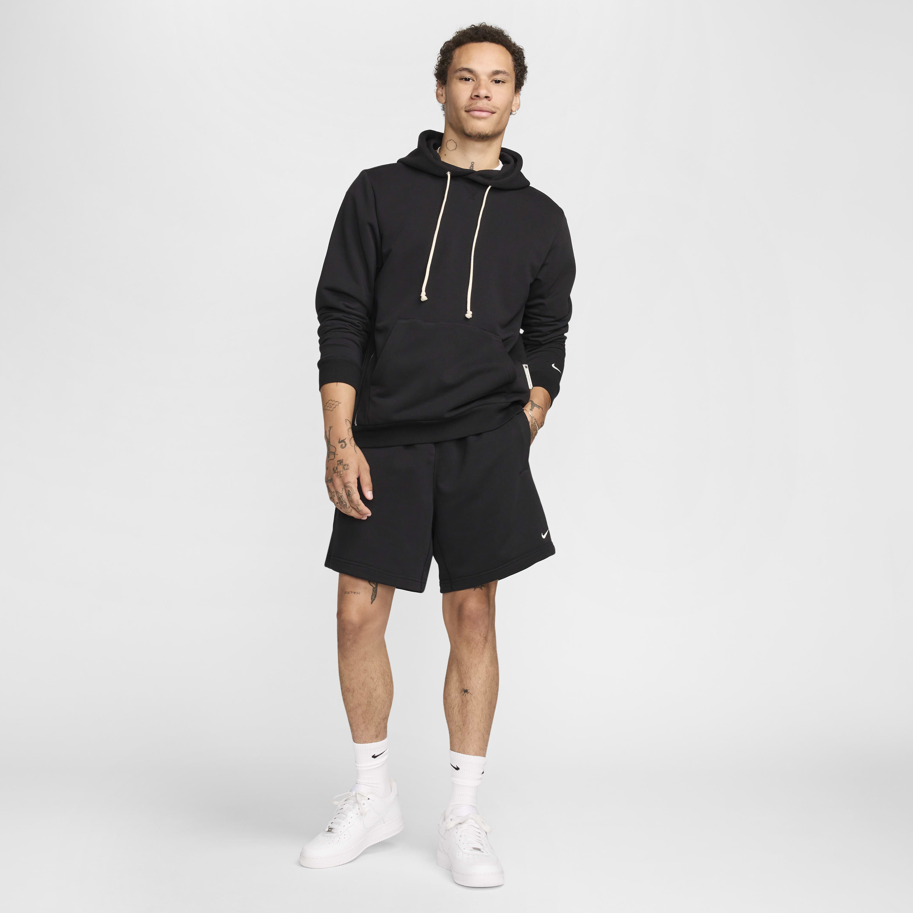 Nike Standard Issue image number 7