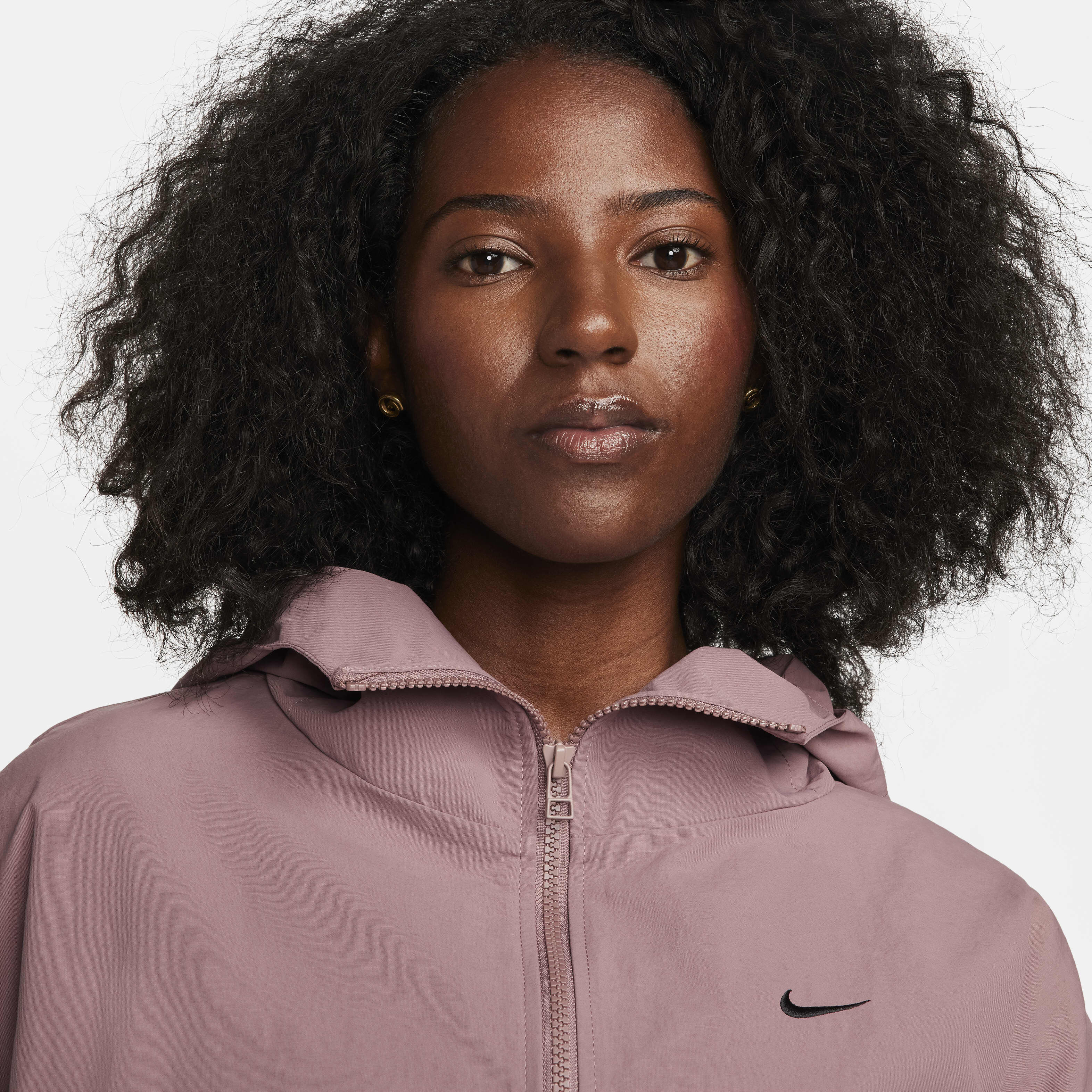 Buy Nike Sportswear Everything Wovens Women's Oversized Hooded Jacket -  Smokey Mauve/Black | Nike Saudi Official