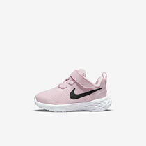 Nike Revolution 6