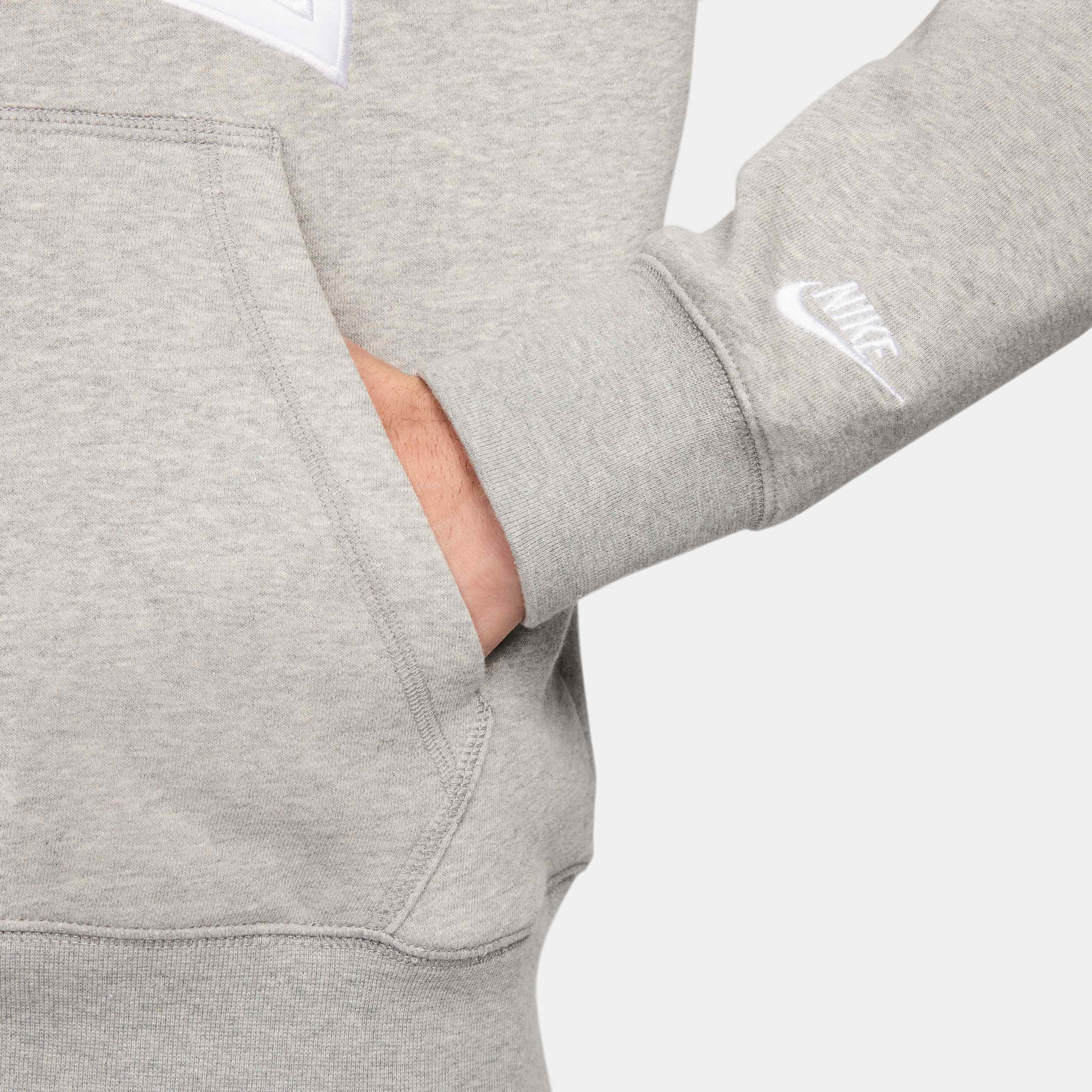 Nike Club Fleece image number 4