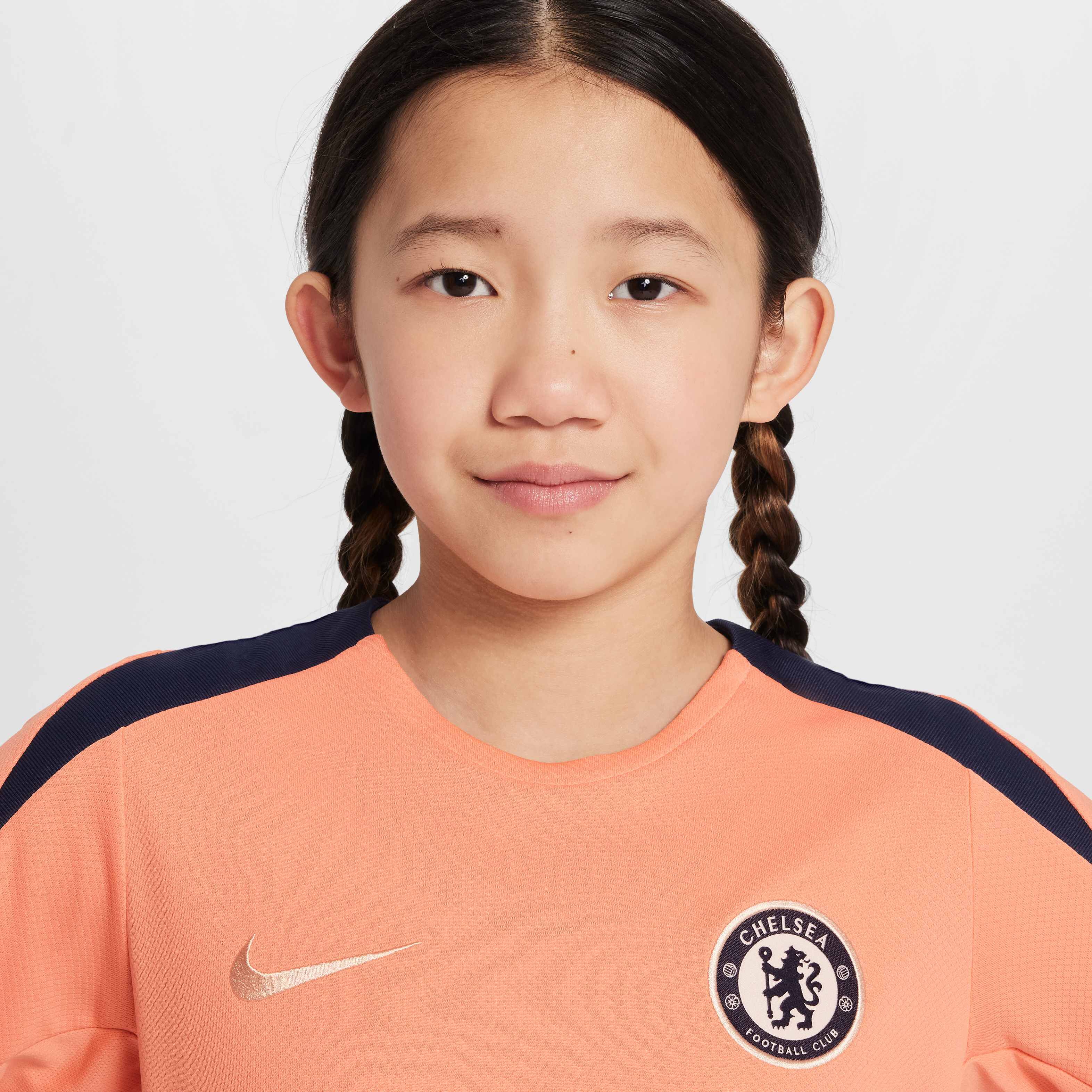 Chelsea F.C. Strike Special Edition image number 2