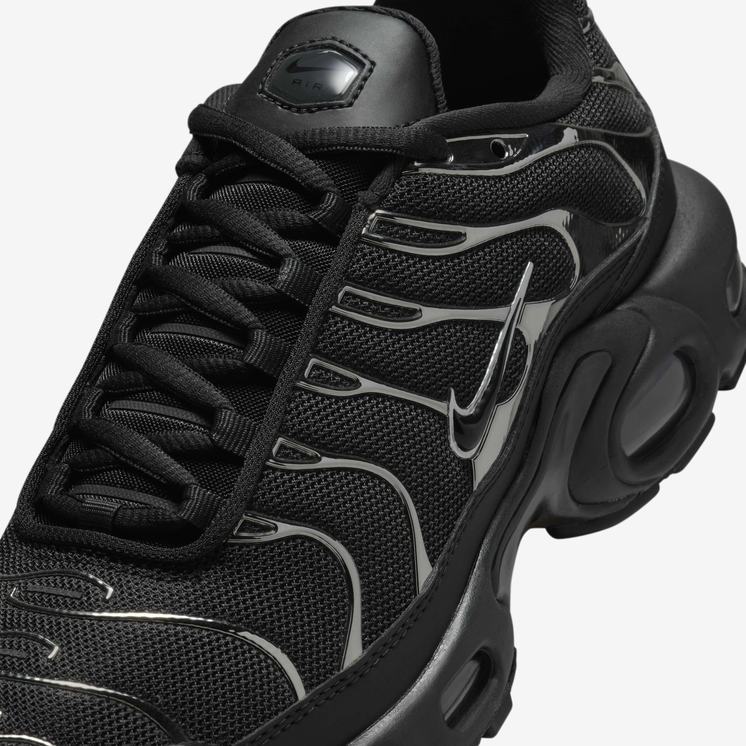 Buy Nike Air Max Plus SE Women's Shoes - Black/Metallic Silver/Laser  Crimson/Off-Noir | Nike Saudi Official