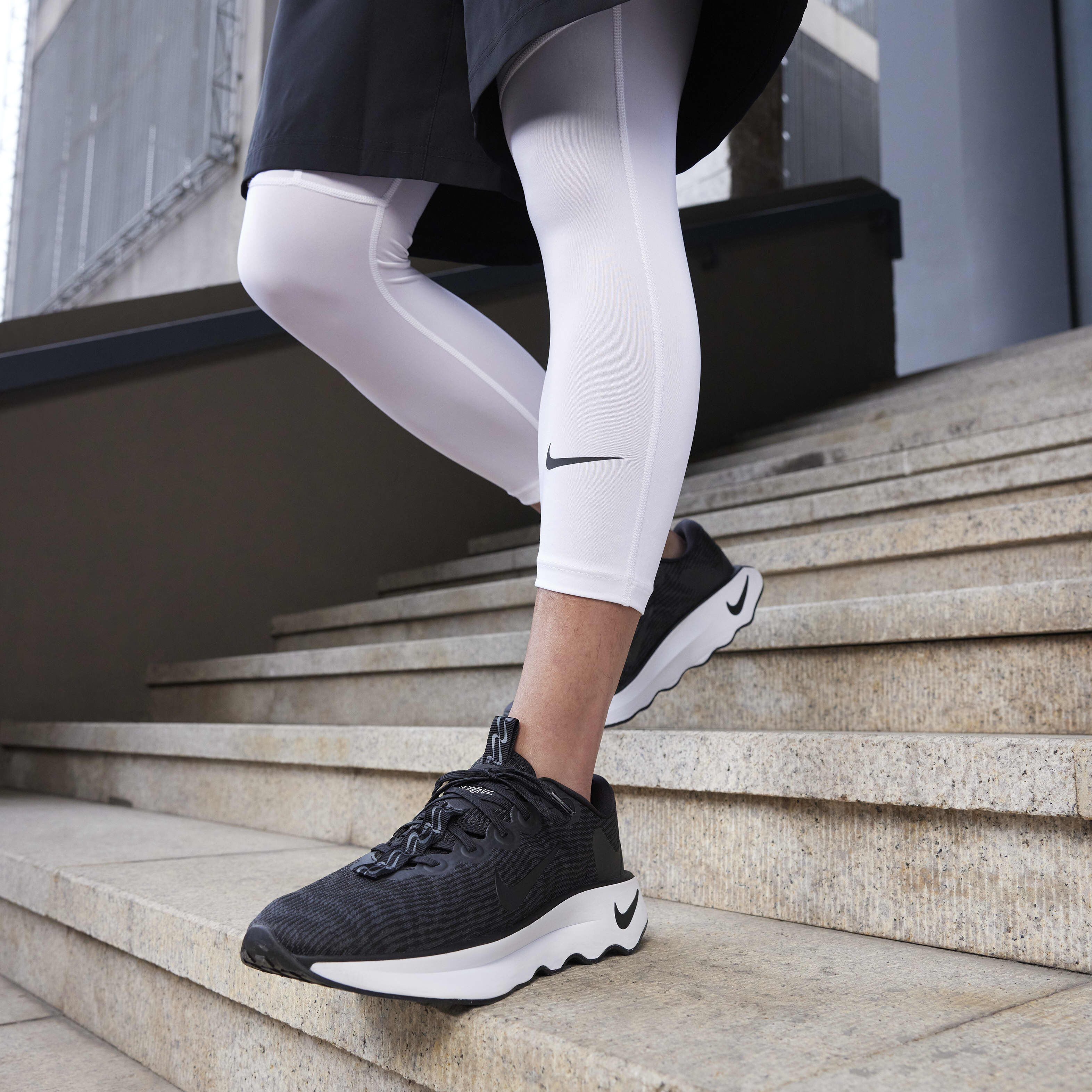 Nike men's walking shoes best sale