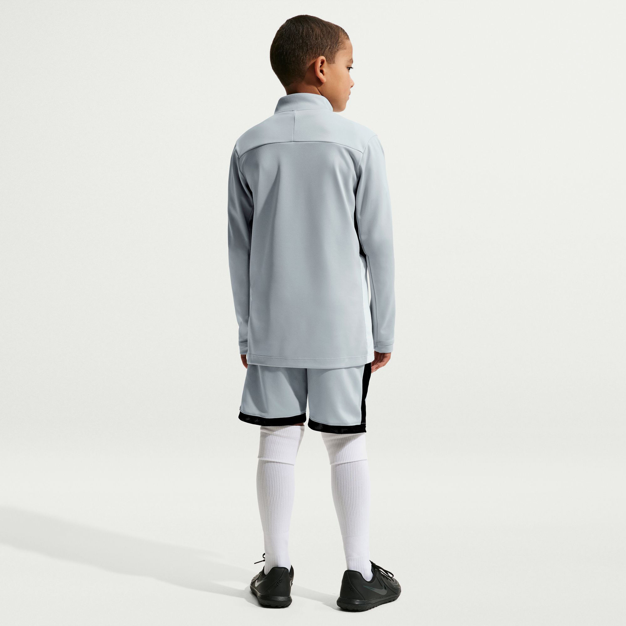 نايكي أكاديمي image number 2