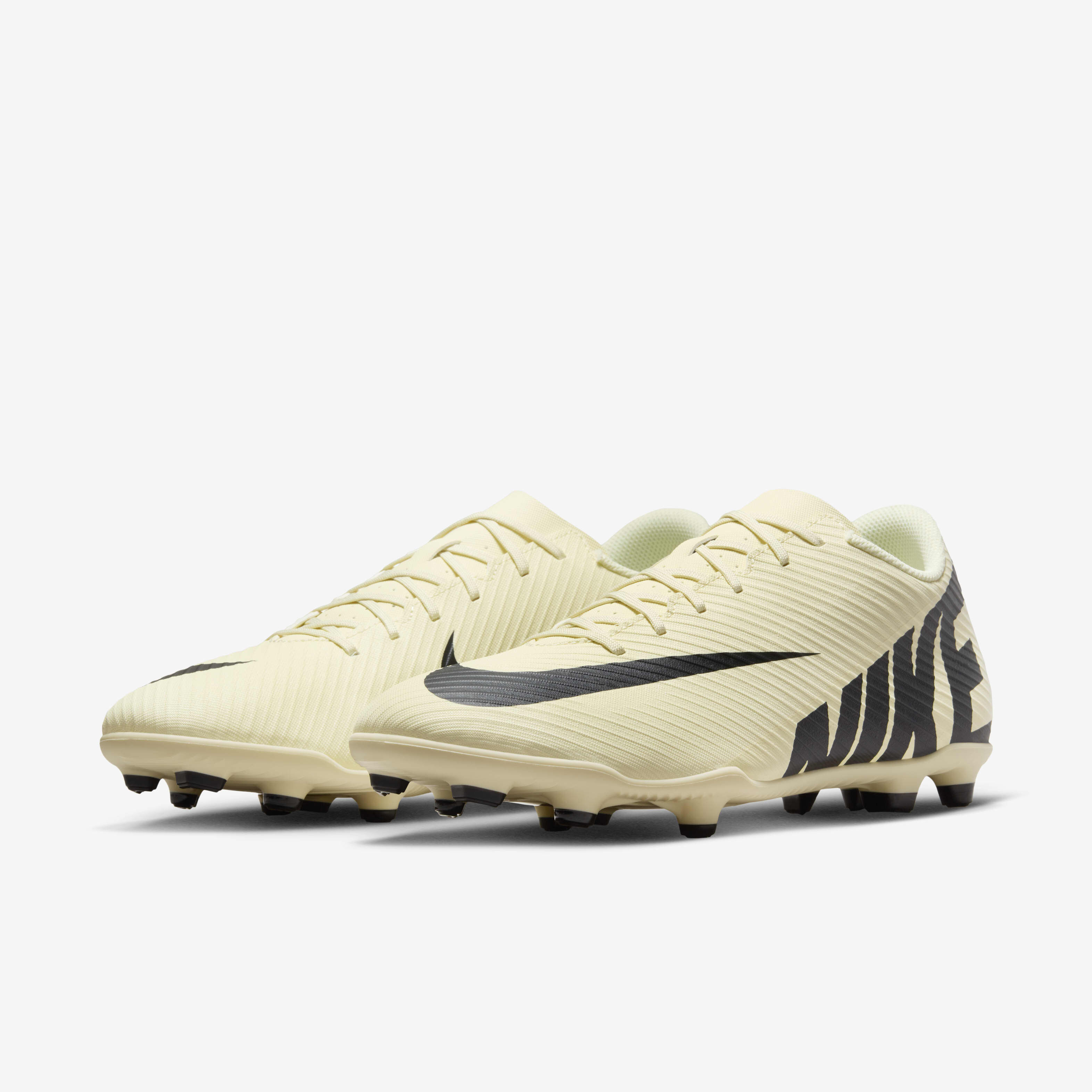 Nike Mercurial Vapor 15 Club image number 4