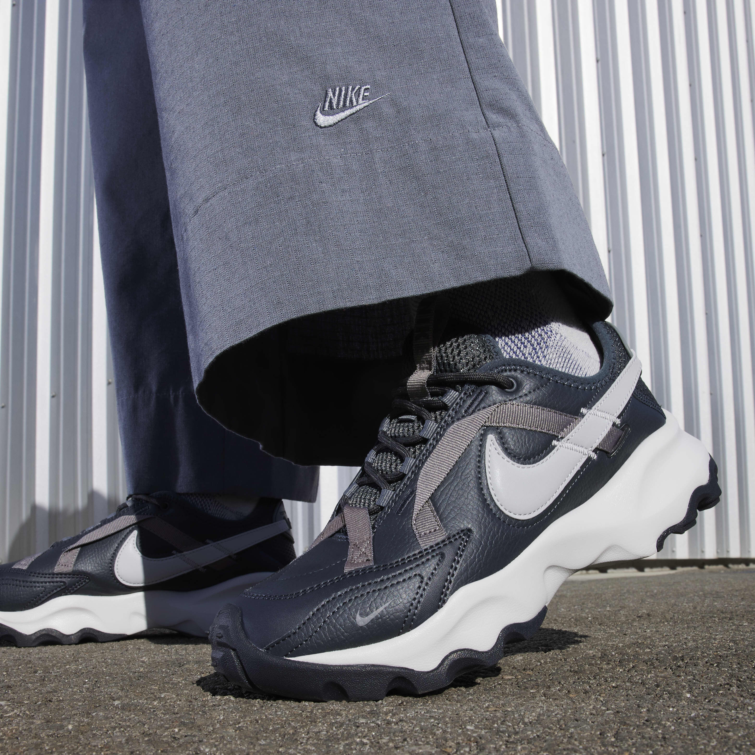 ☆人気☆【NIKE】☆NIKE TC 7900 ANTHRACITE(W)☆22-26cm Amazon.com | Nike Womens TC 7900 Trainers DD9682 Sneakers