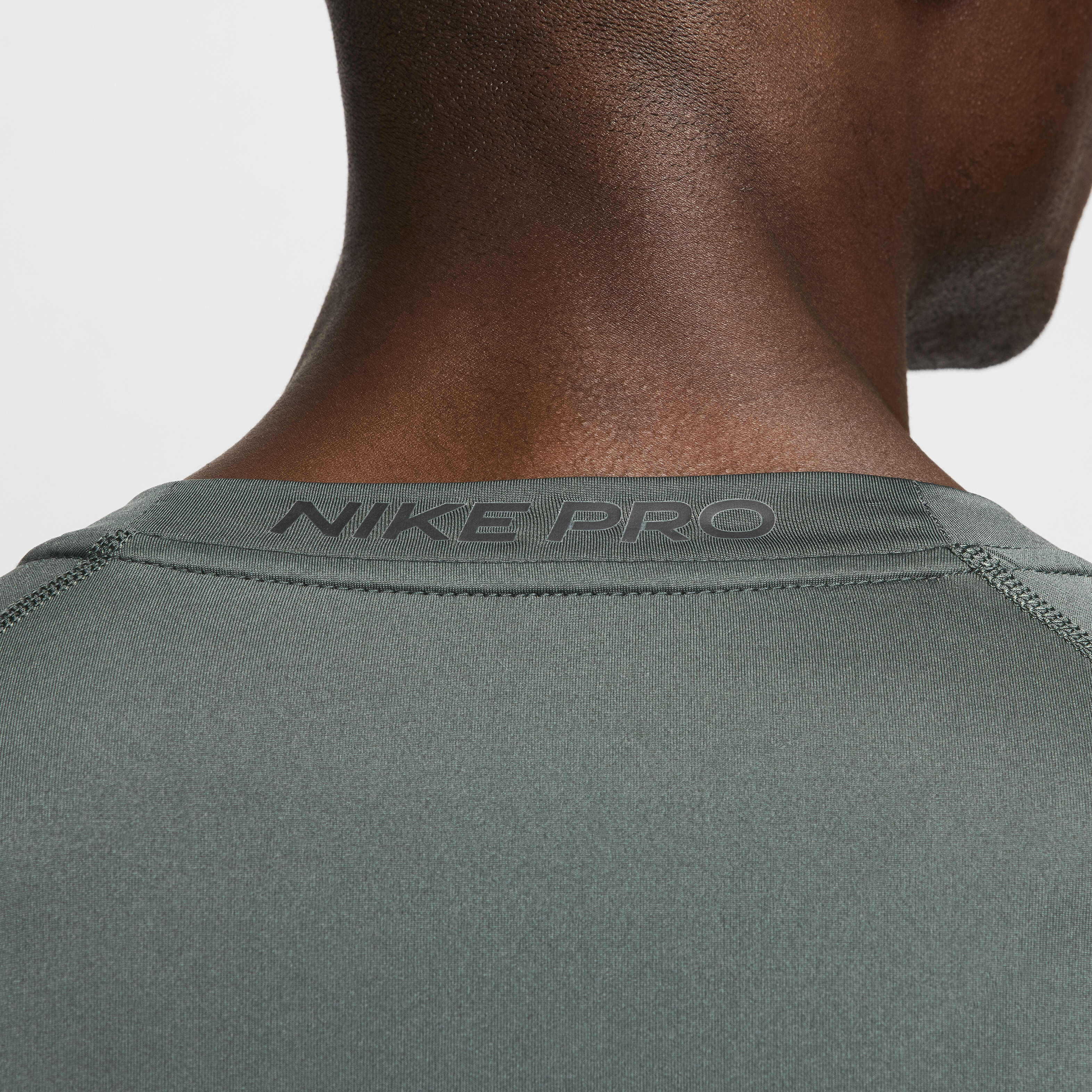 Nike Pro image number 4
