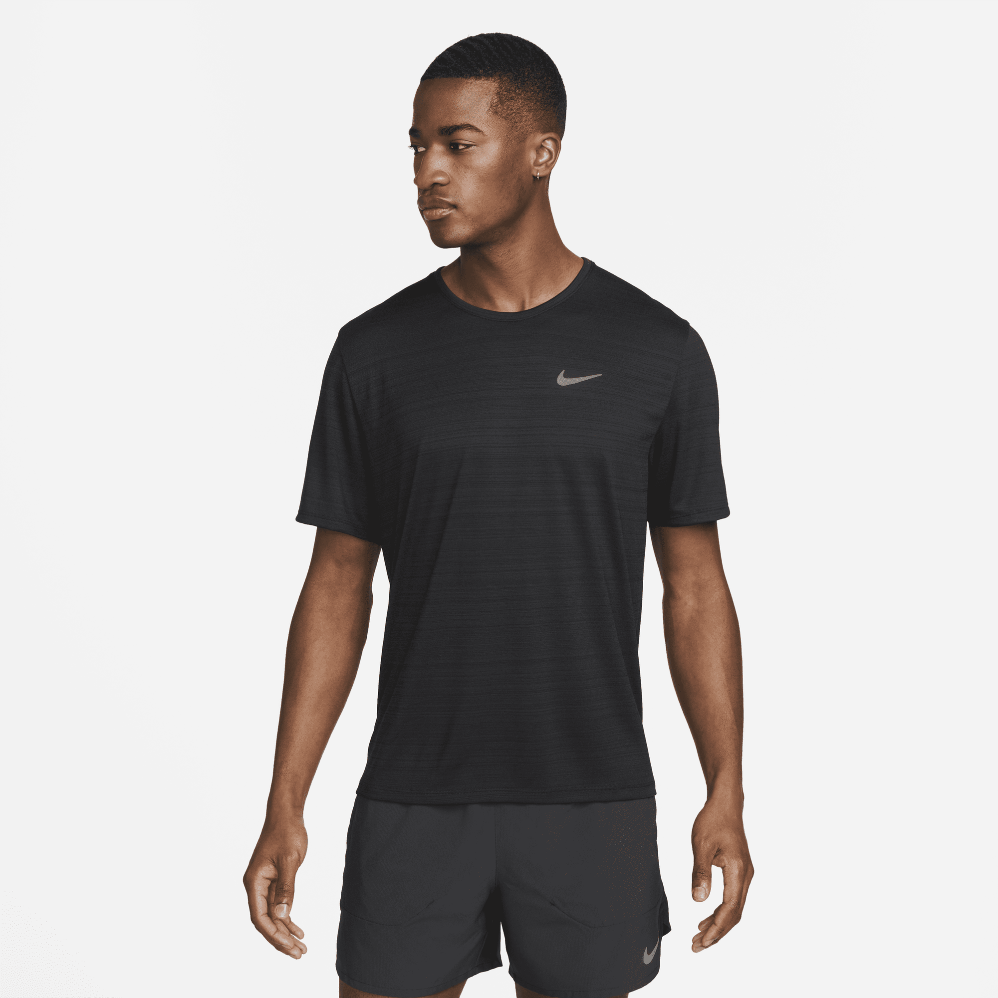 Nike curved best sale hem t shirt