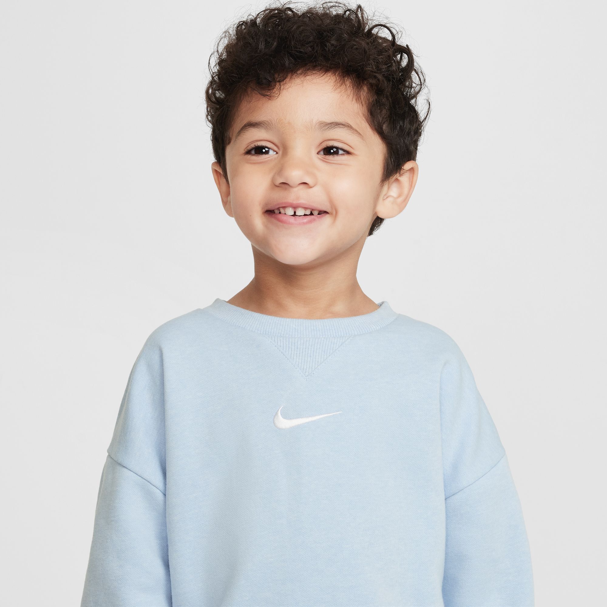 نايكي ايسنشالز image number 1