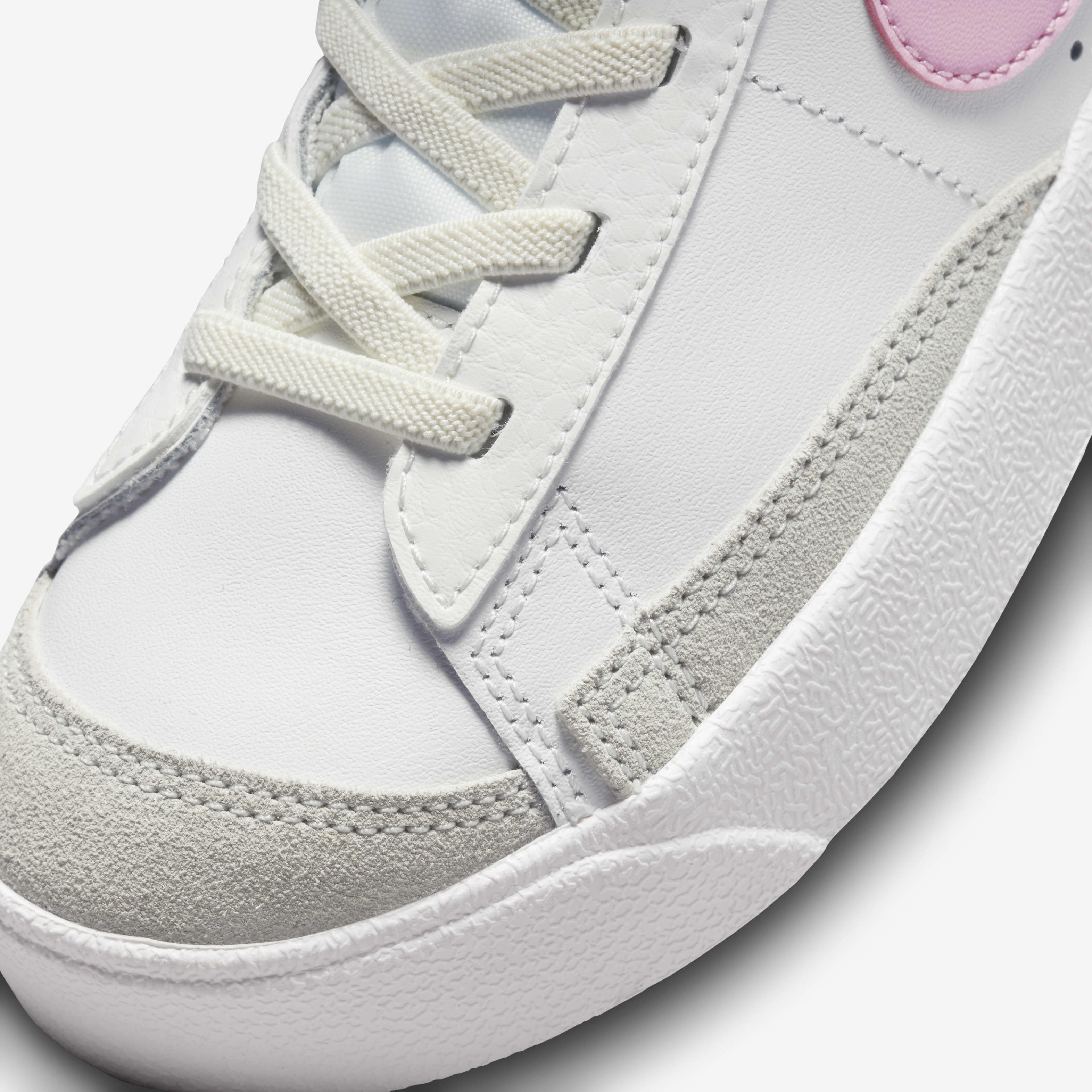 Nike Blazer Mid '77 image number 6