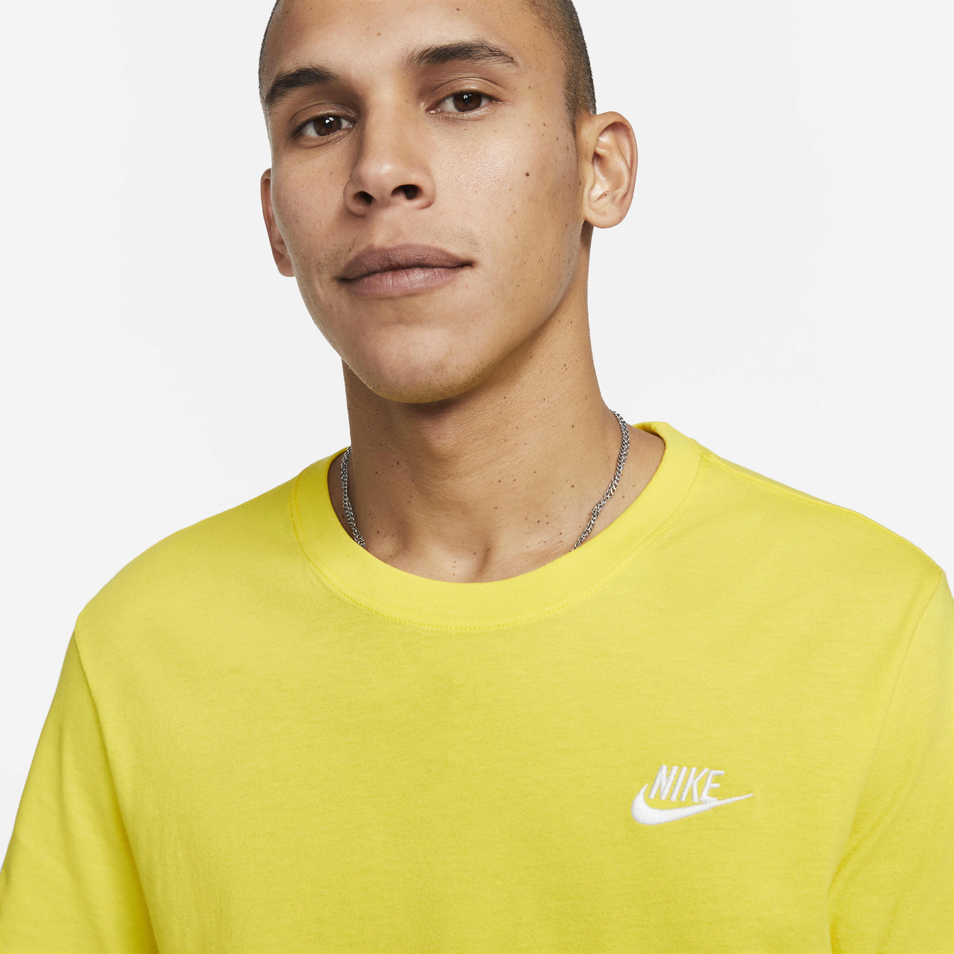 Nike Sportswear Club image number 2