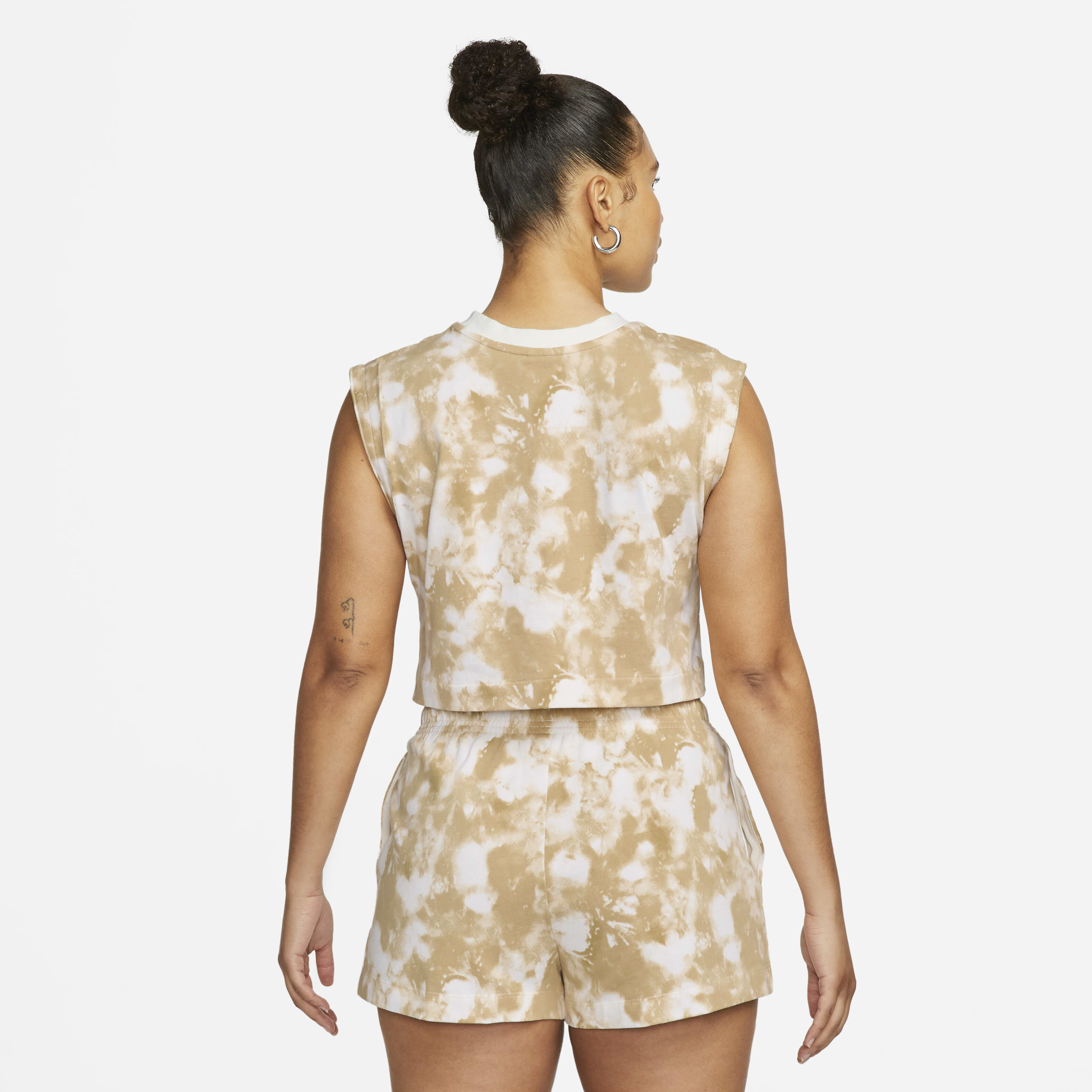 نايكي سبورتسوير image number 1