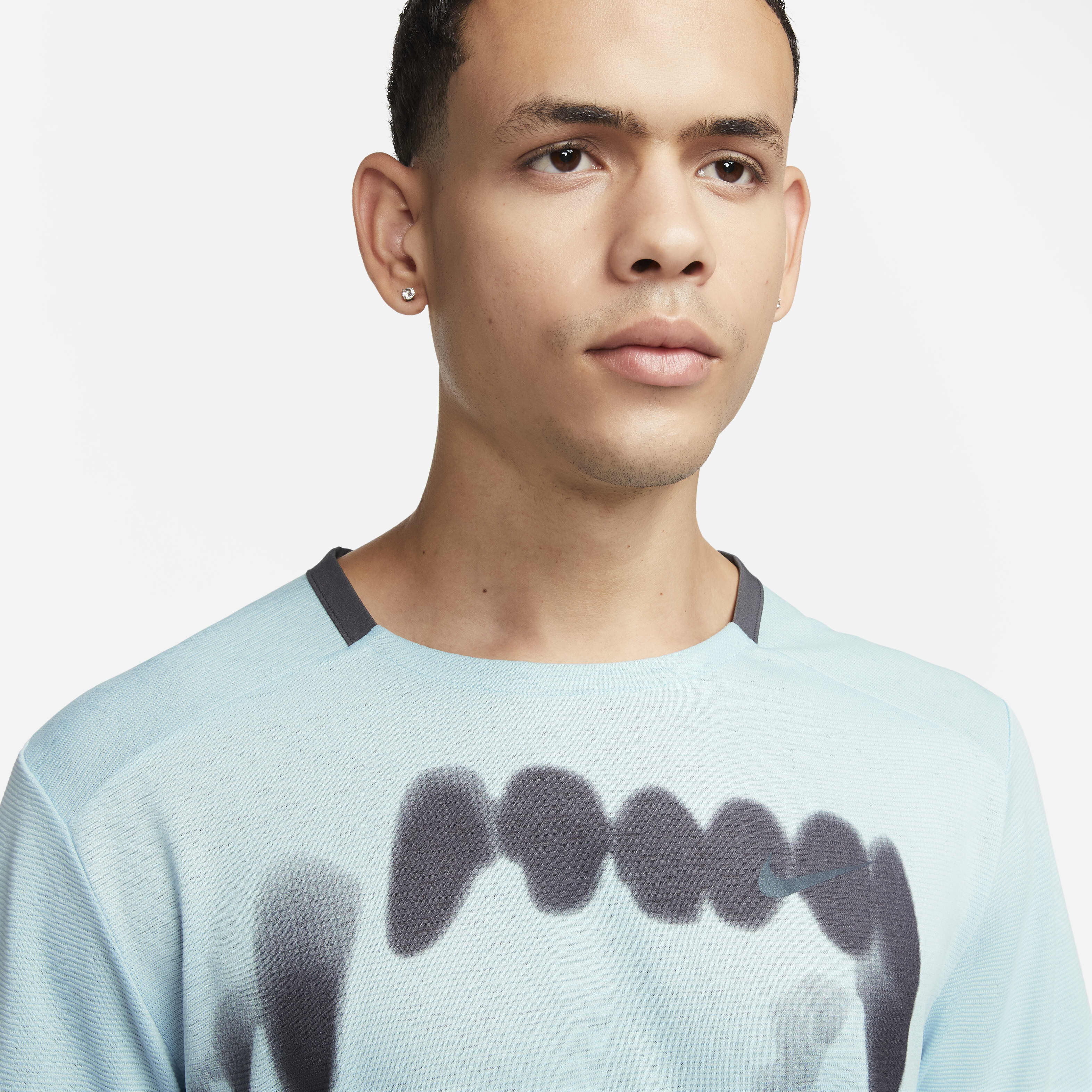 Nike Dri-FIT ADV Run Division image number 2