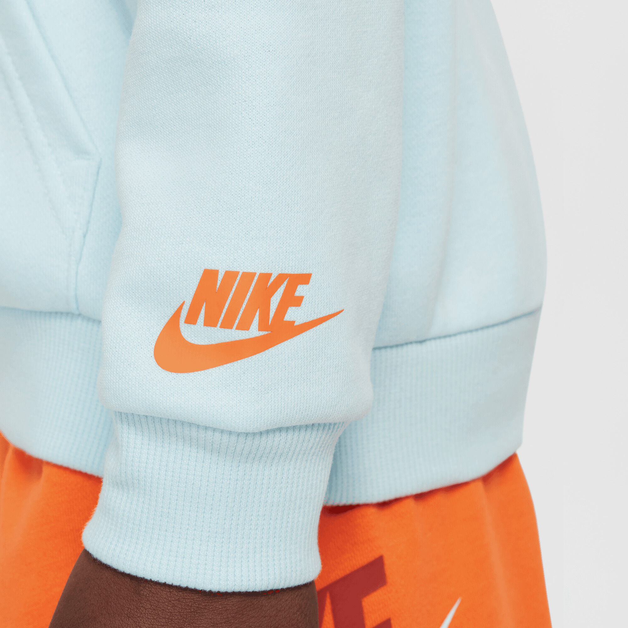 نايكي سبورتسوير كرييت يور اون ادفانتشر image number 4