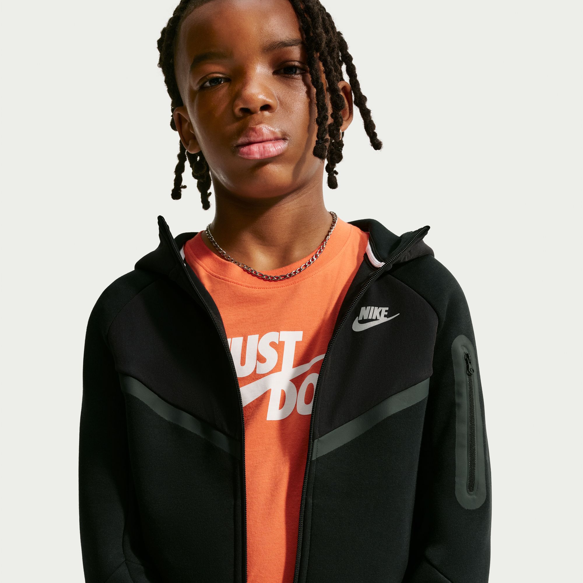 Nike Sportswear Tech Fleece image number 4