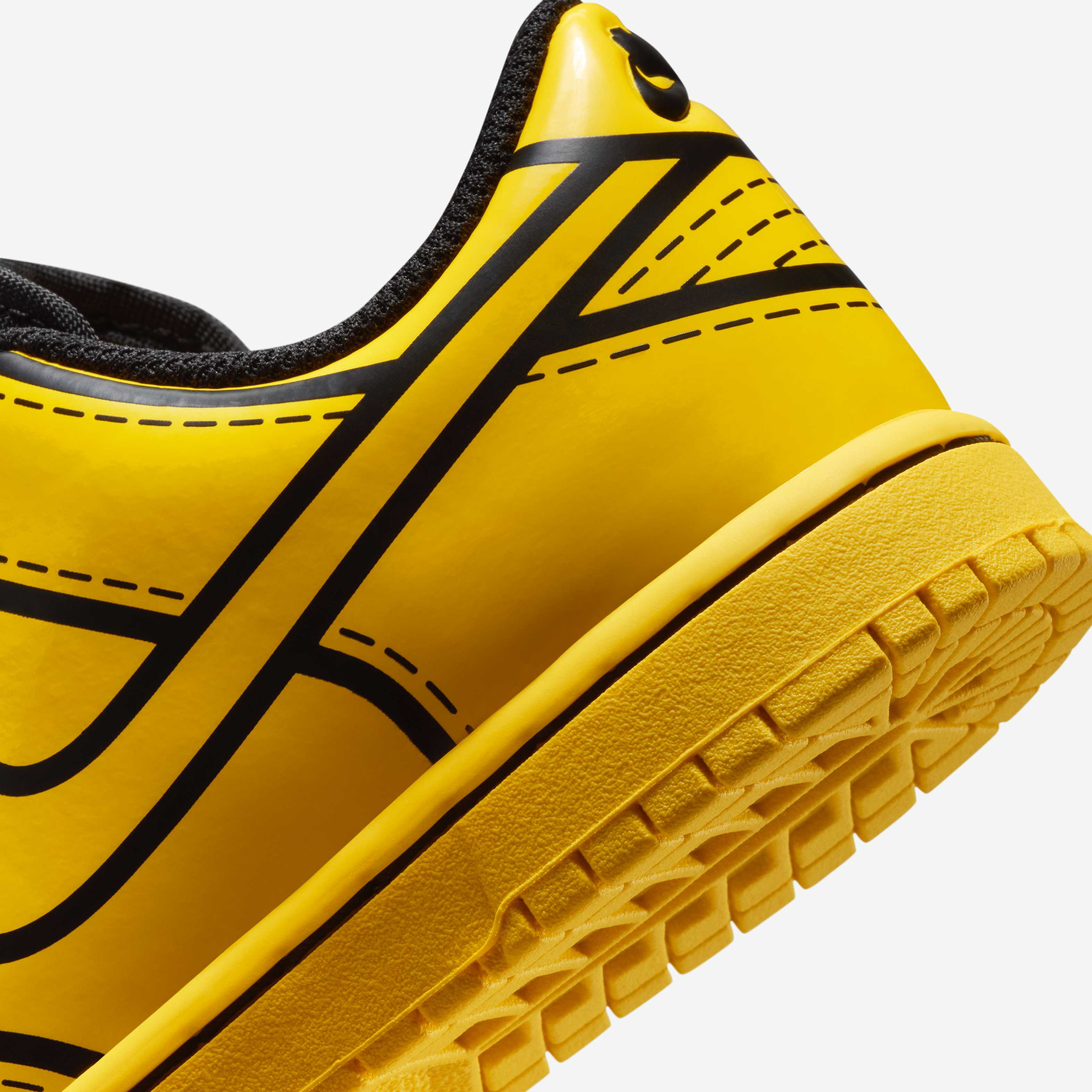 نايكي دانك لو x تشكيلة ليجو image number 7