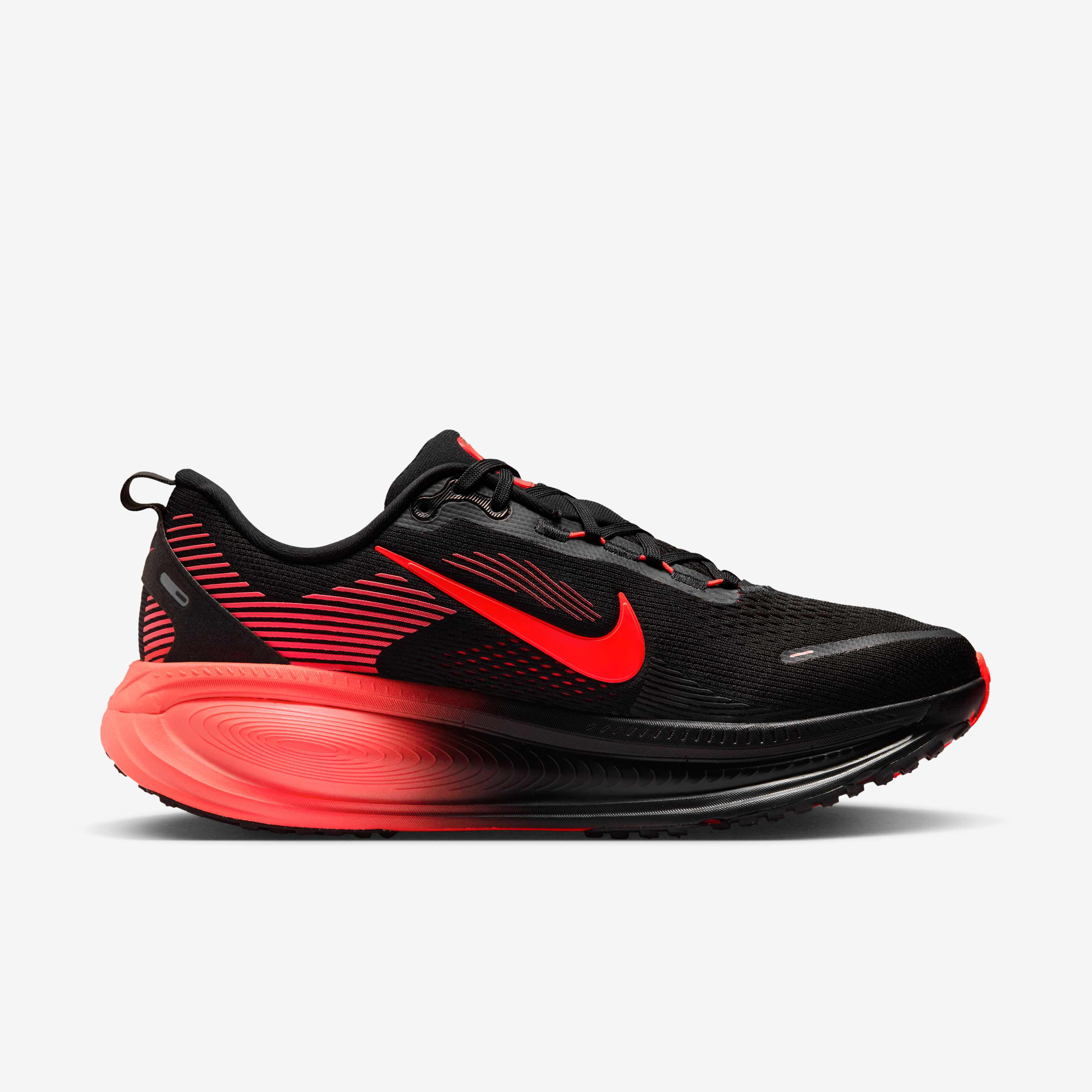 Nike Vomero 18 image number 2