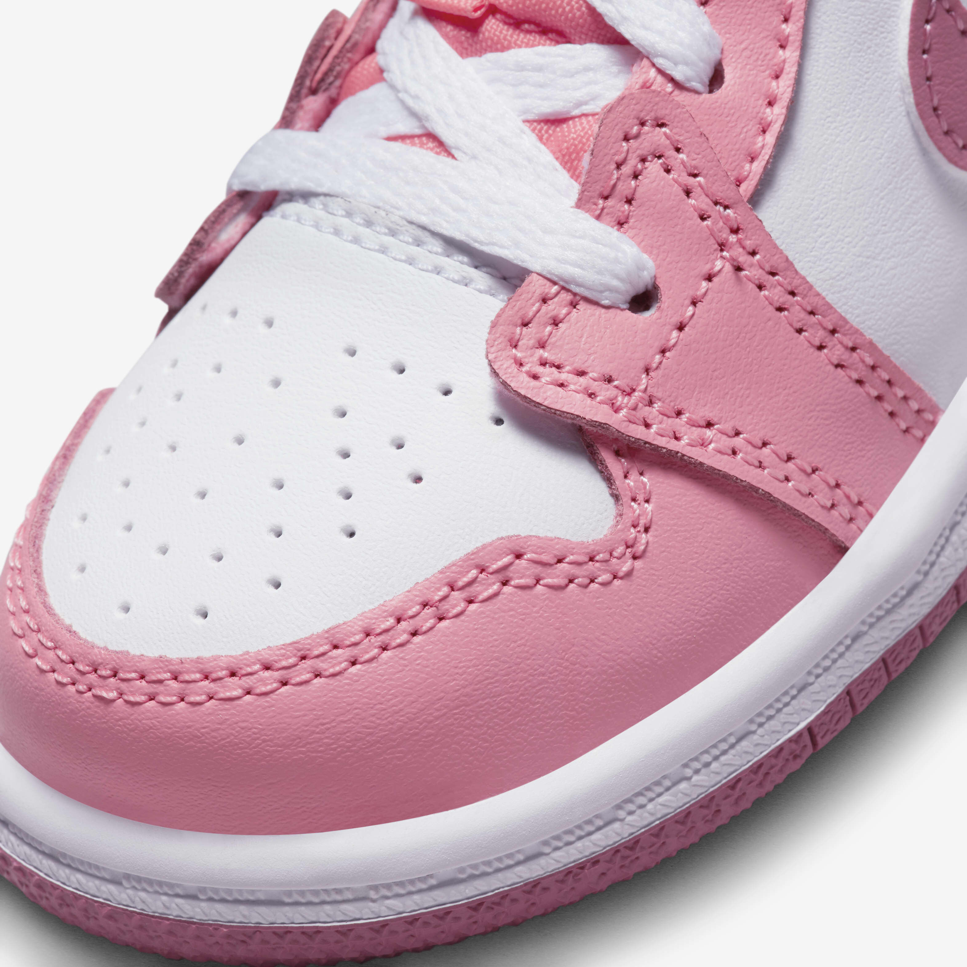 جوردن 1 ميد image number 6