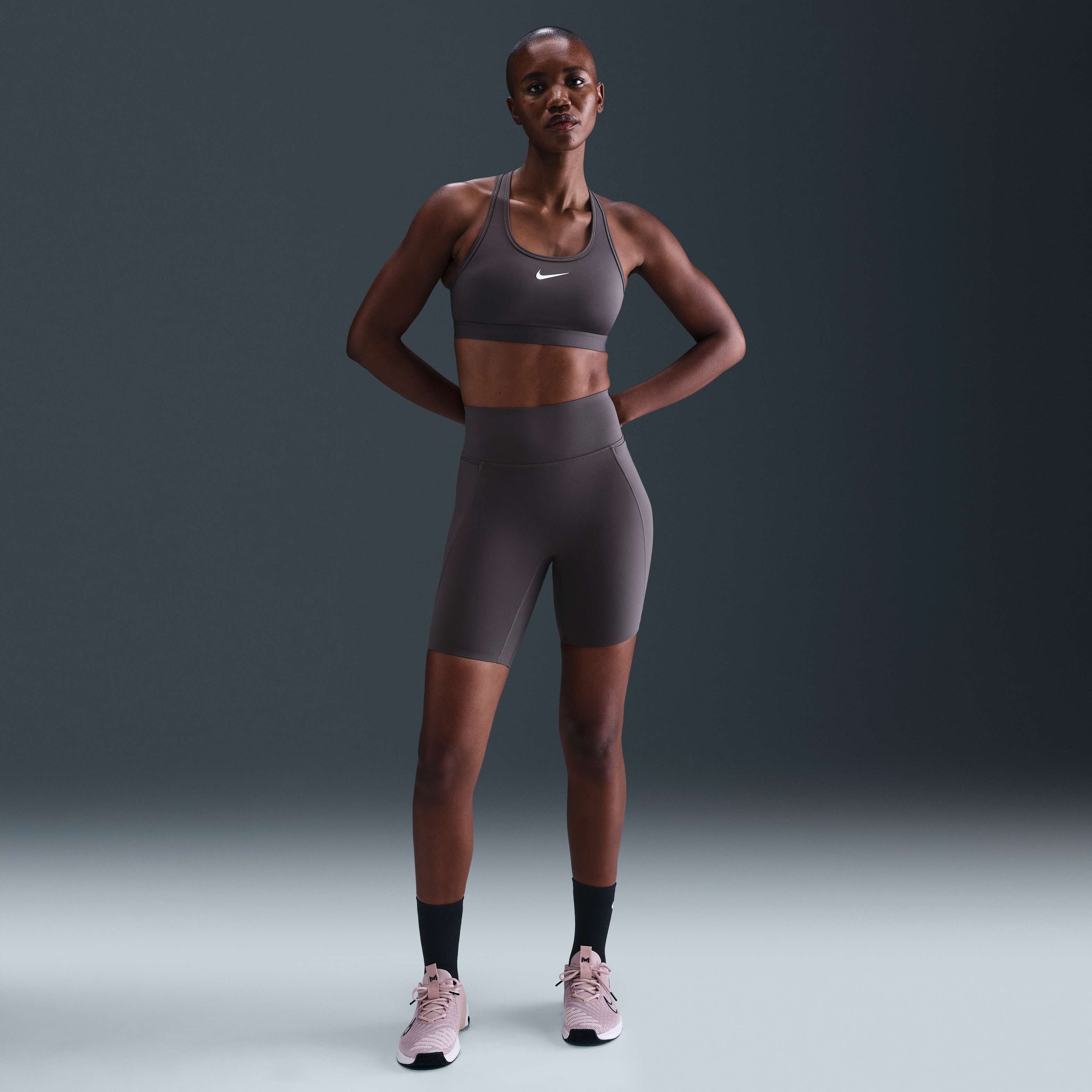 Nike Universa image number 0