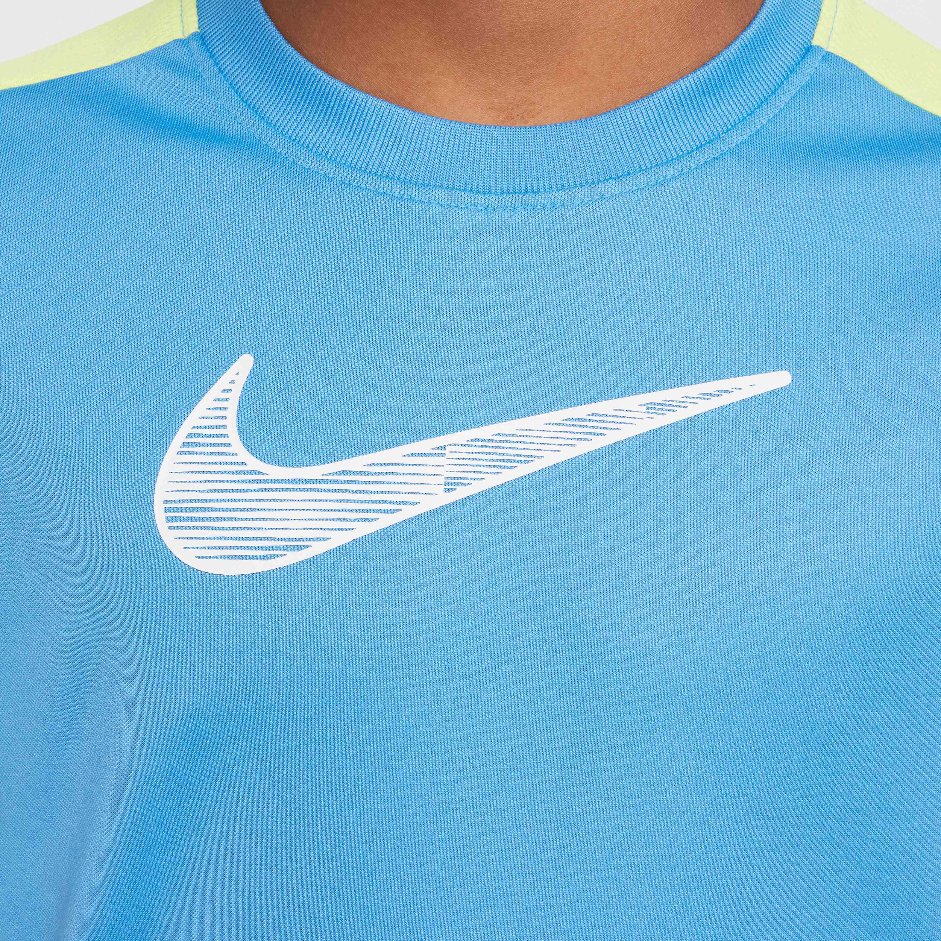 Nike Trophy23 image number 3