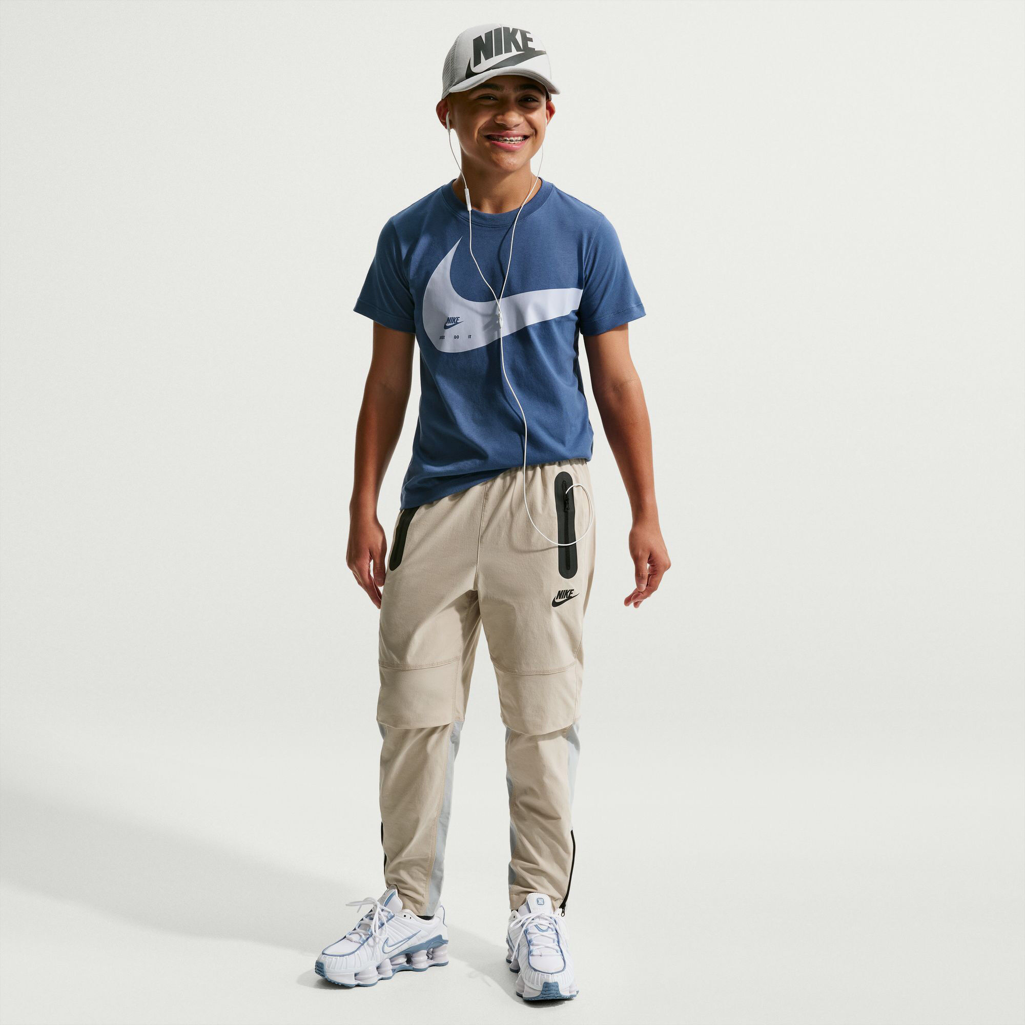 Nike Sportswear Club image number 0