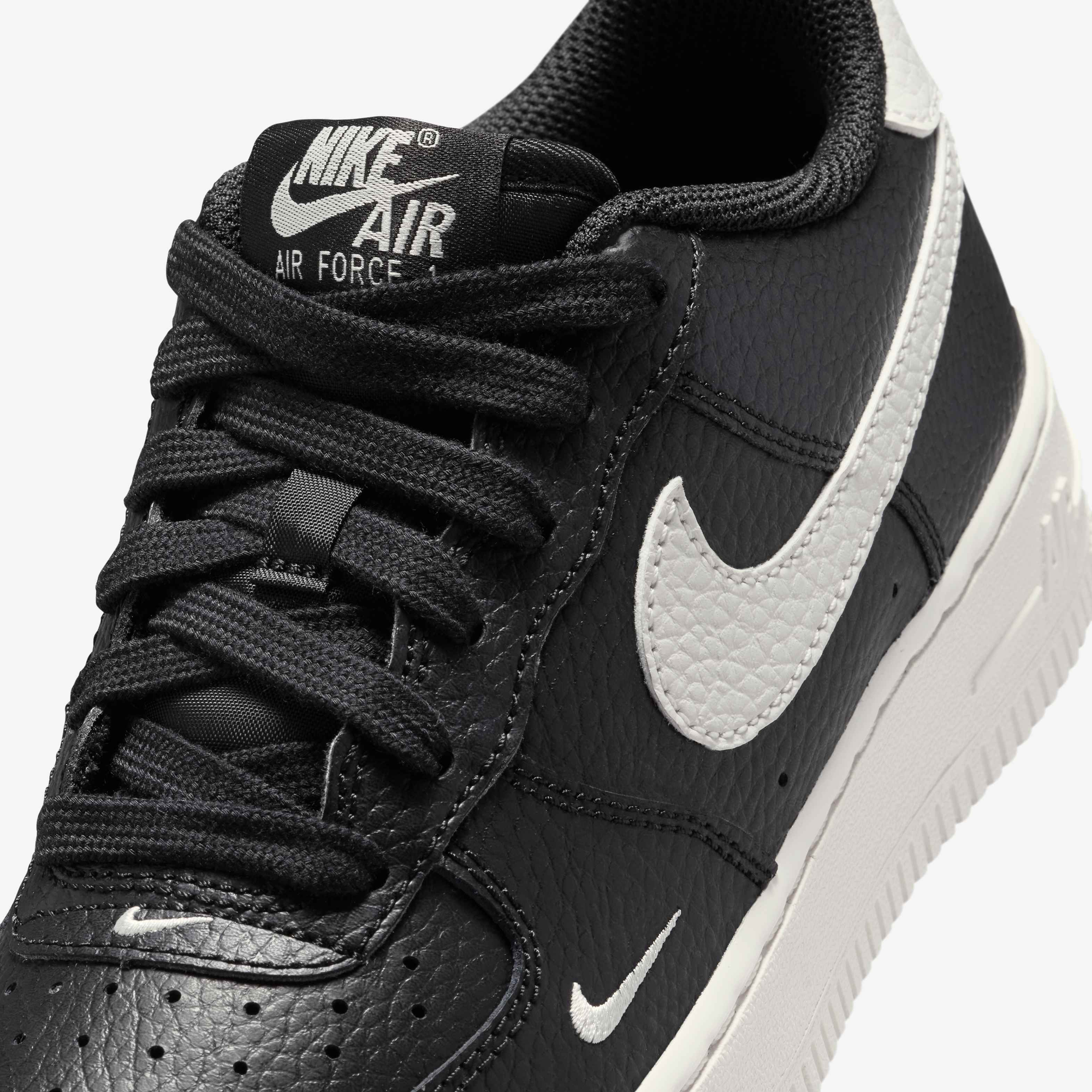 Zoom image