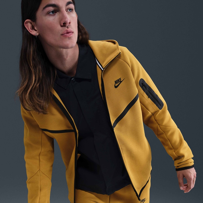 نايكي تك image number 2 نايكي تك image number 2