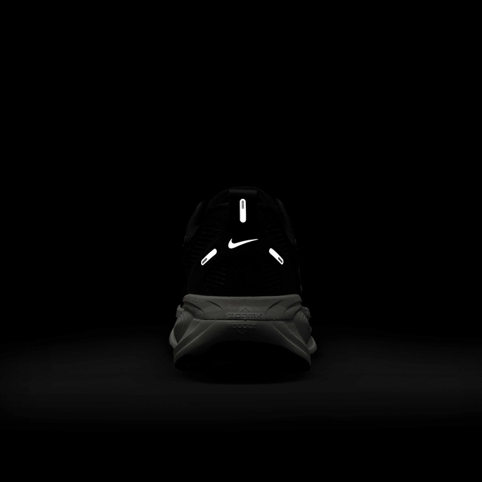 نايكي فوميرو 18 image number 8 نايكي فوميرو 18 image number 8