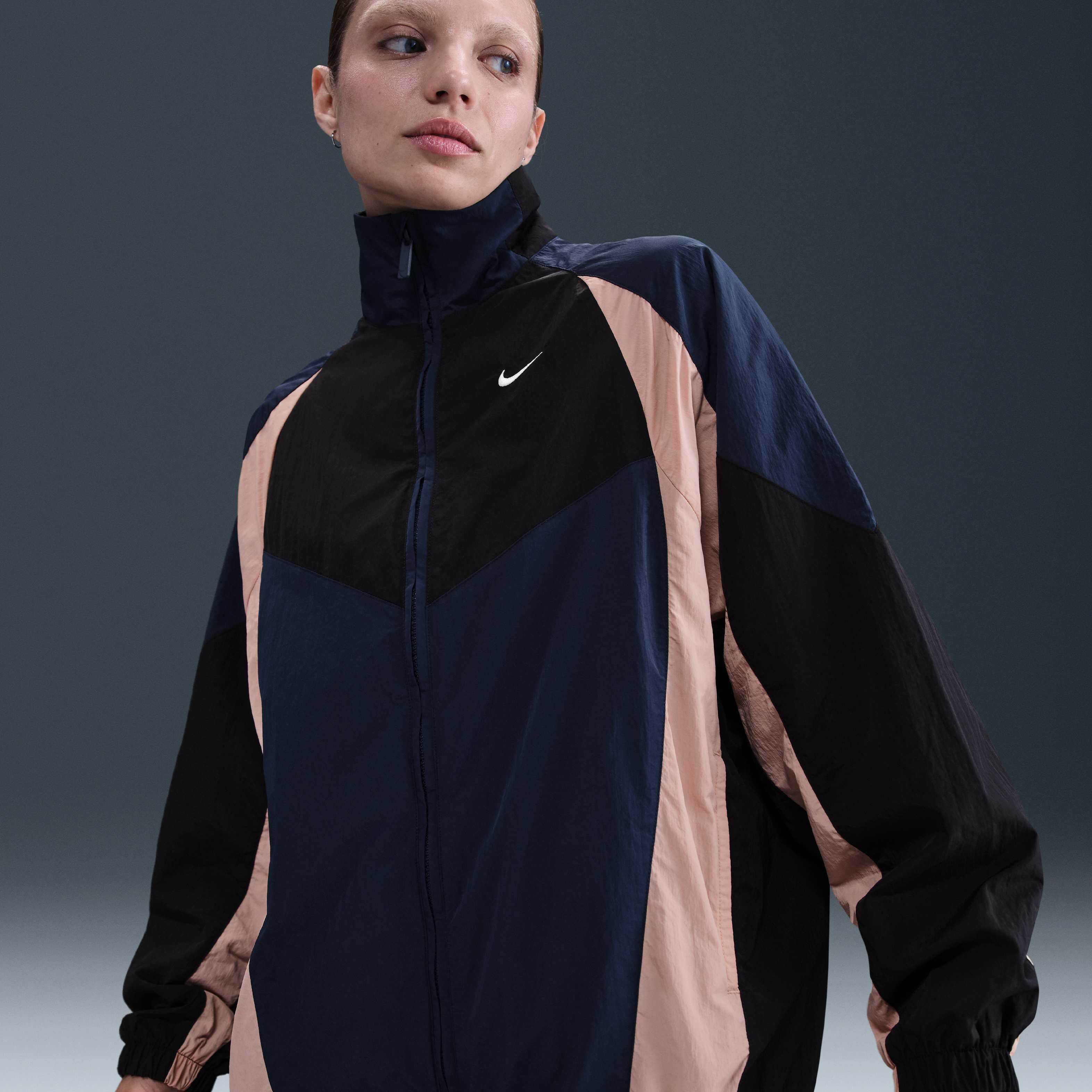 Nike Sportswear image number 0
