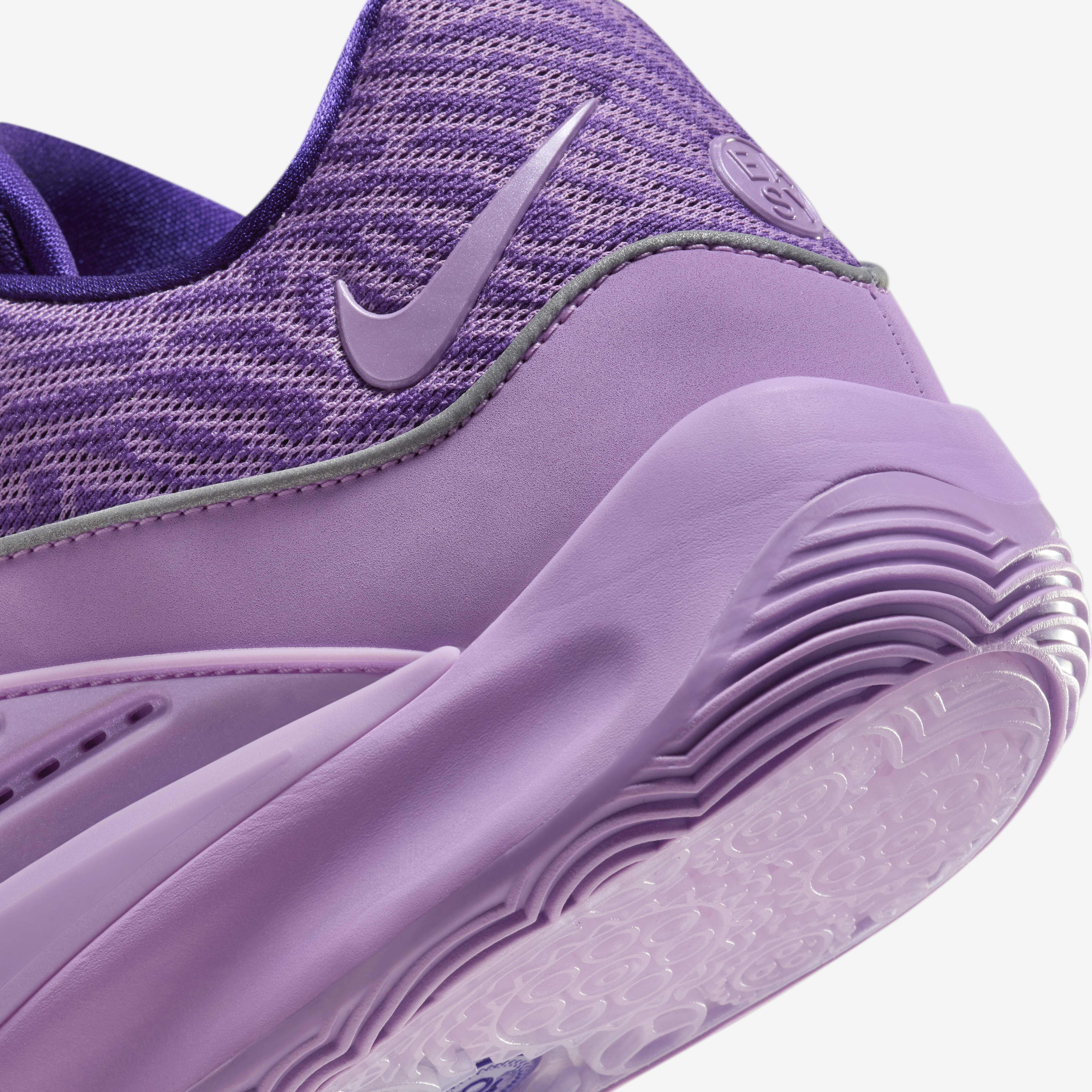 Buy KD16 Basketball Shoes - Field Purple/Rush Fuchsia @ Nike Saudi
