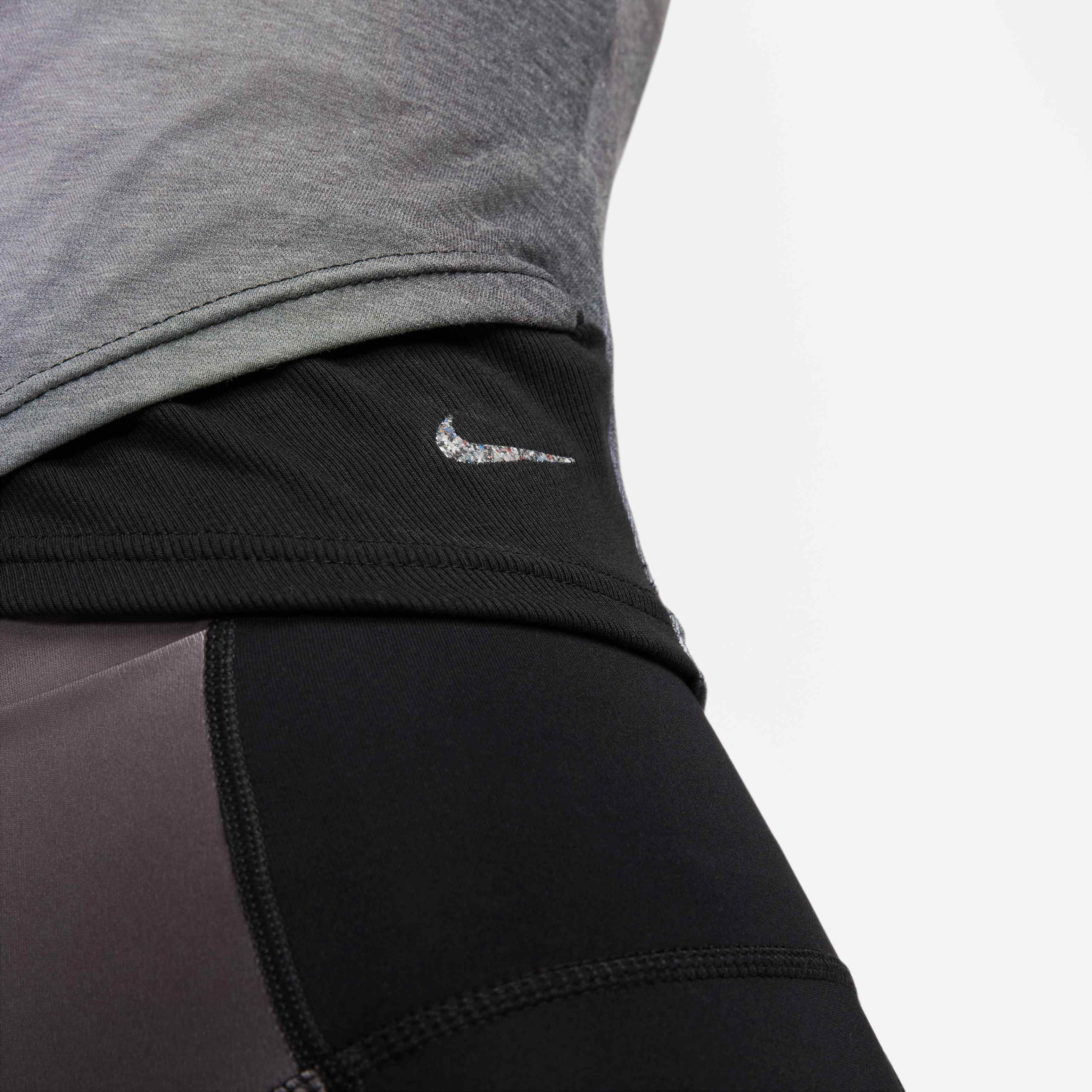 Nike Yoga Dri-FIT image number 4