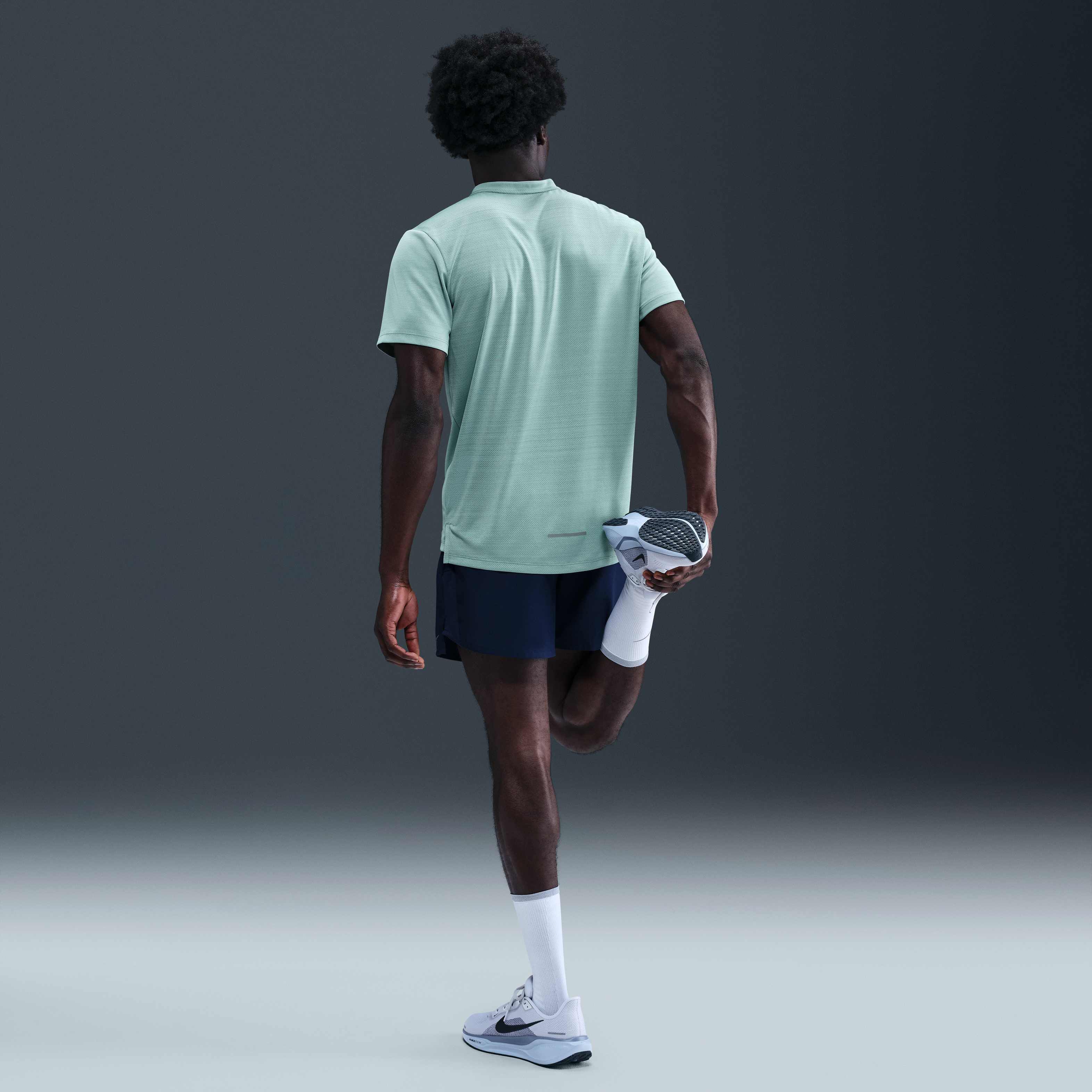 Nike Miler image number 4