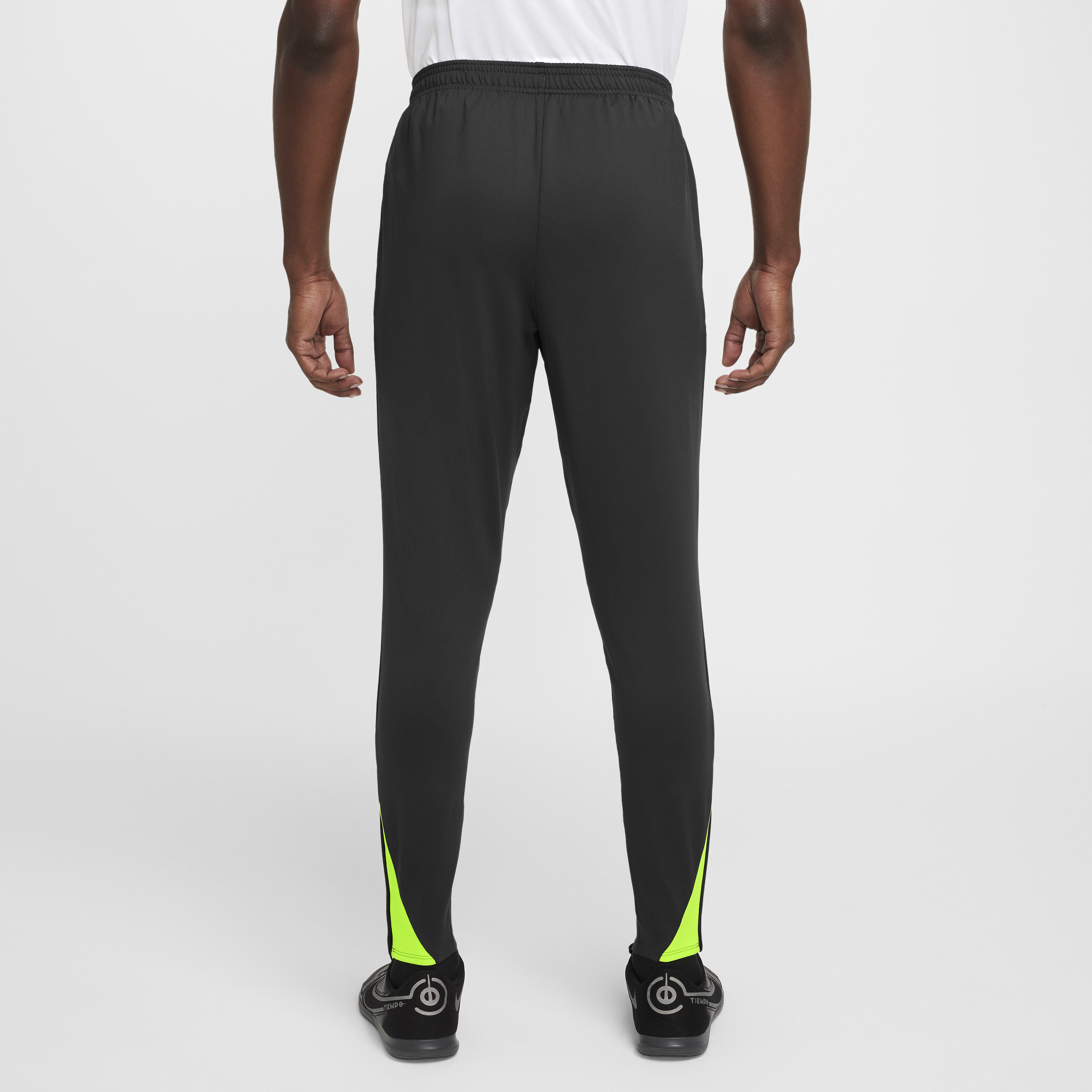 Buy Nike Strike Men s Dri FIT Football Pants Nike Saudi Official
