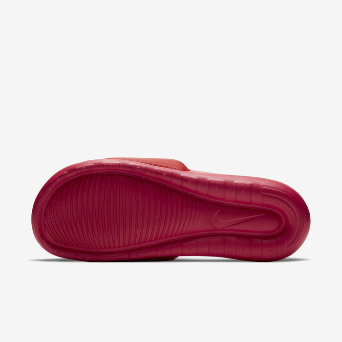 Nike Victori One image number 2 Nike Victori One image number 2