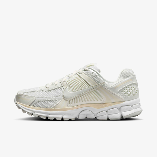 Lifestyle-Nike, Nike Zoom Vomero 5, Women's shoes with reflective accents