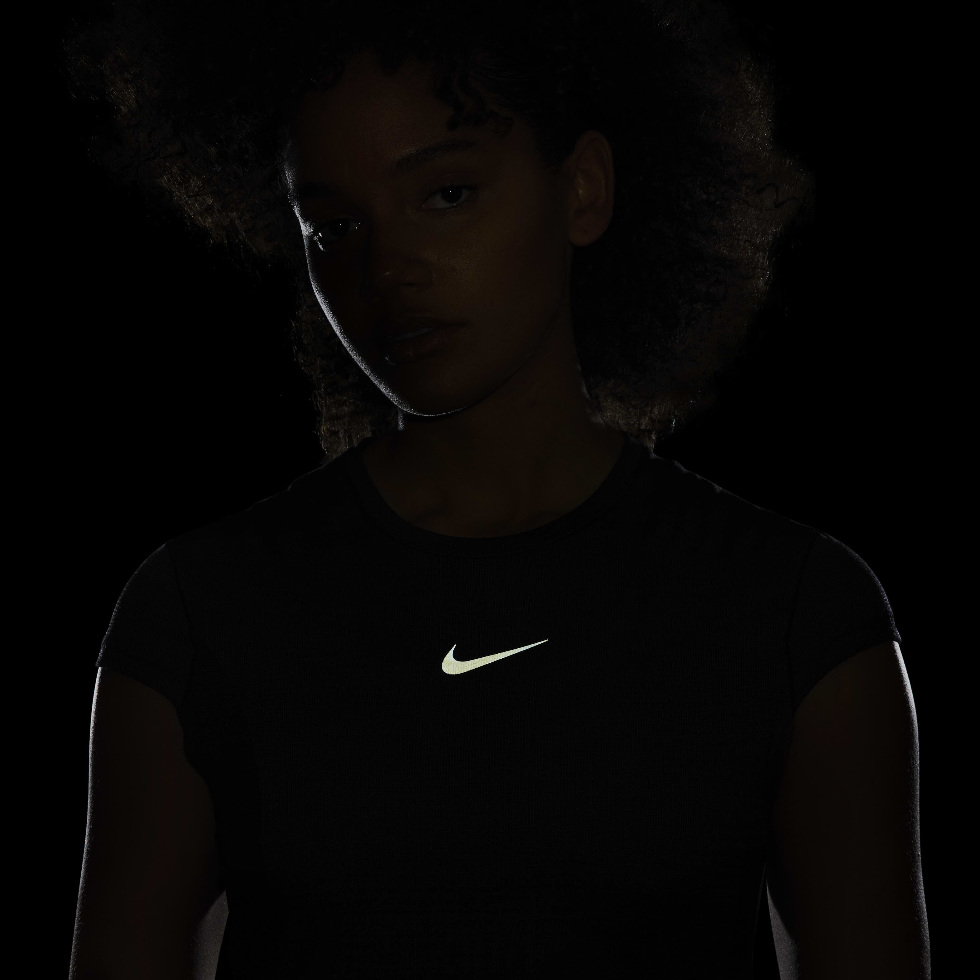 Nike Dri-FIT Run Division image number 5