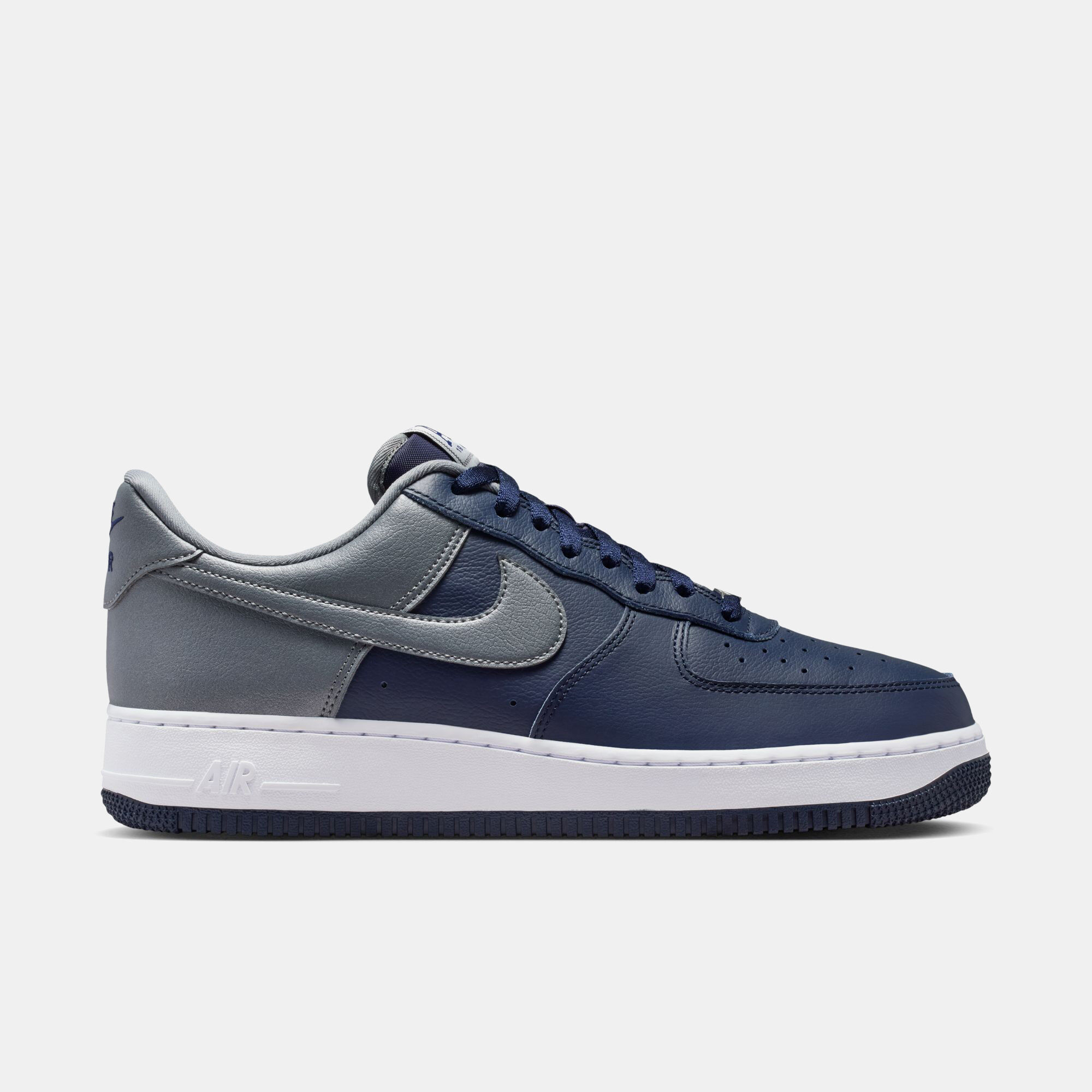 Nike Air Force 1 '07 LV8 image number 5