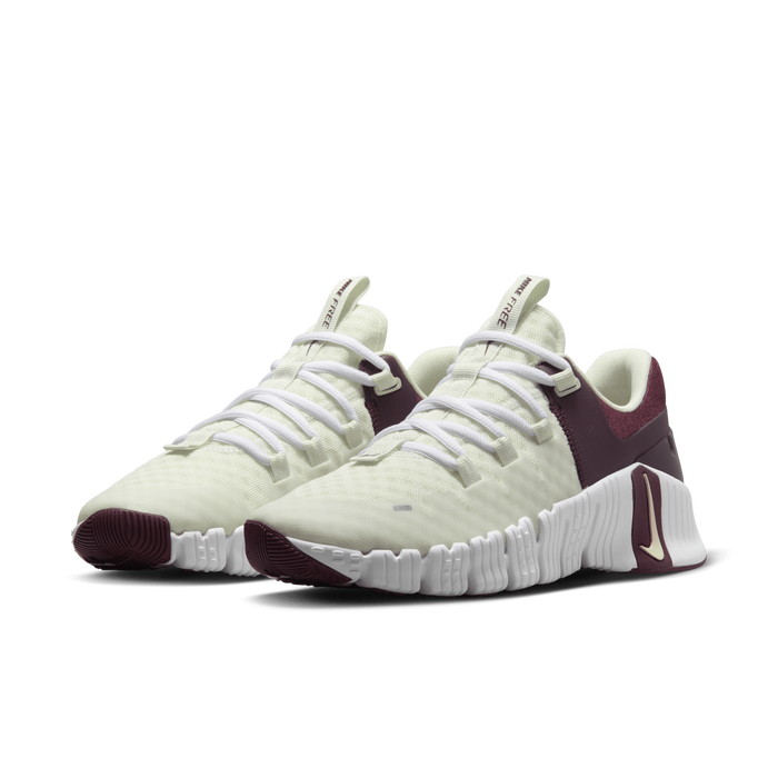 Shop Free Metcon 5 Women s Training Shoes Nike KSA