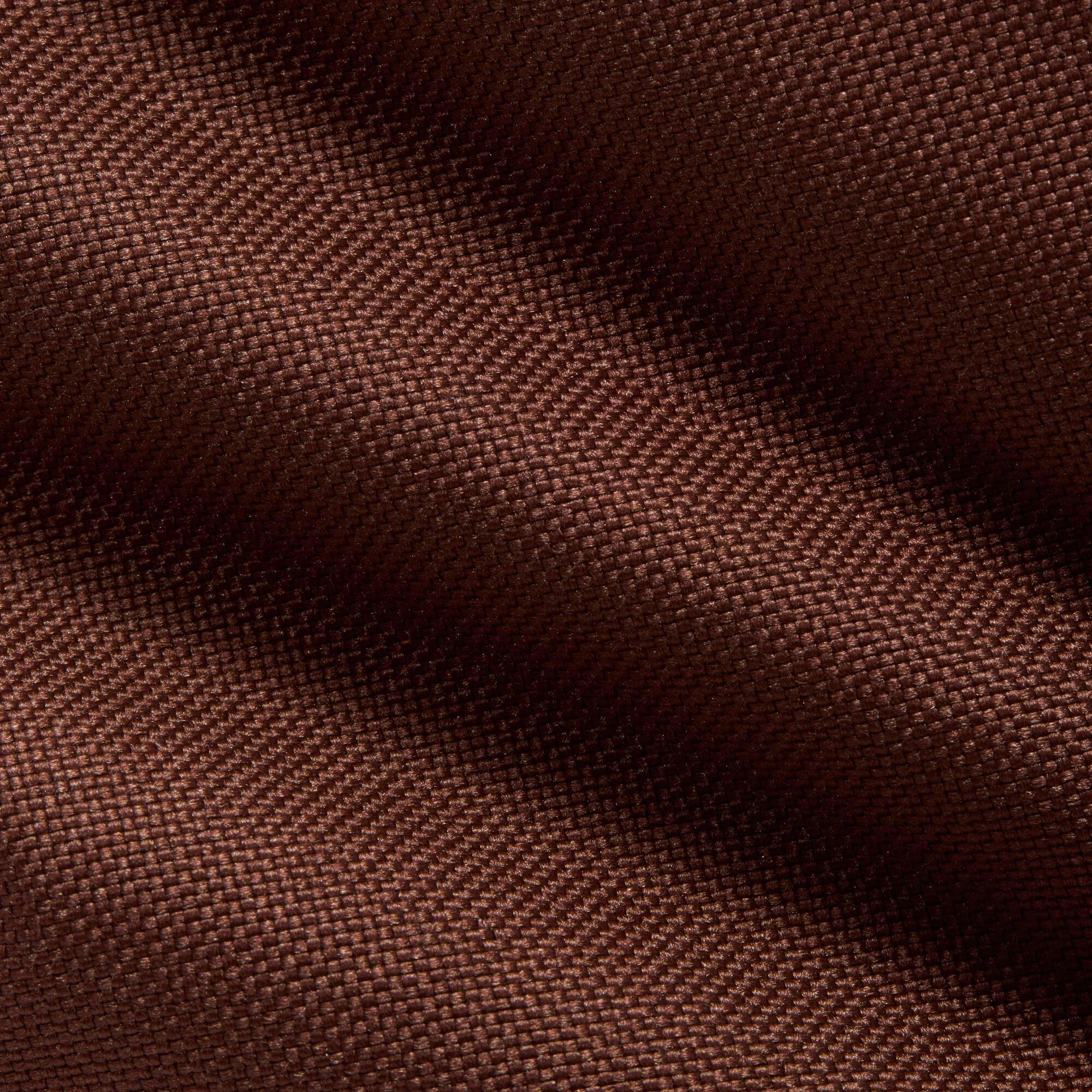 Zoom image