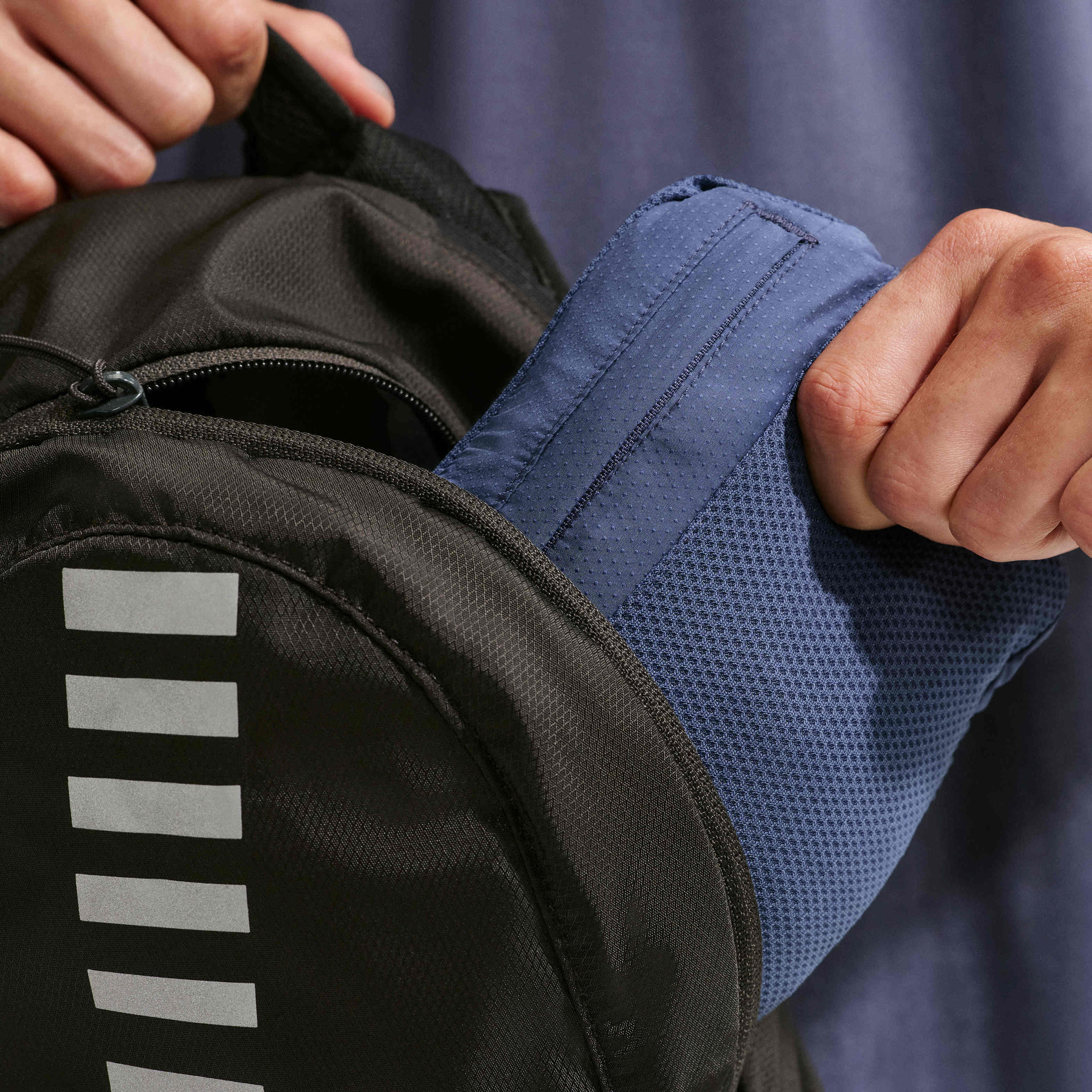 Nike Impossibly Light Windrunner image number 6