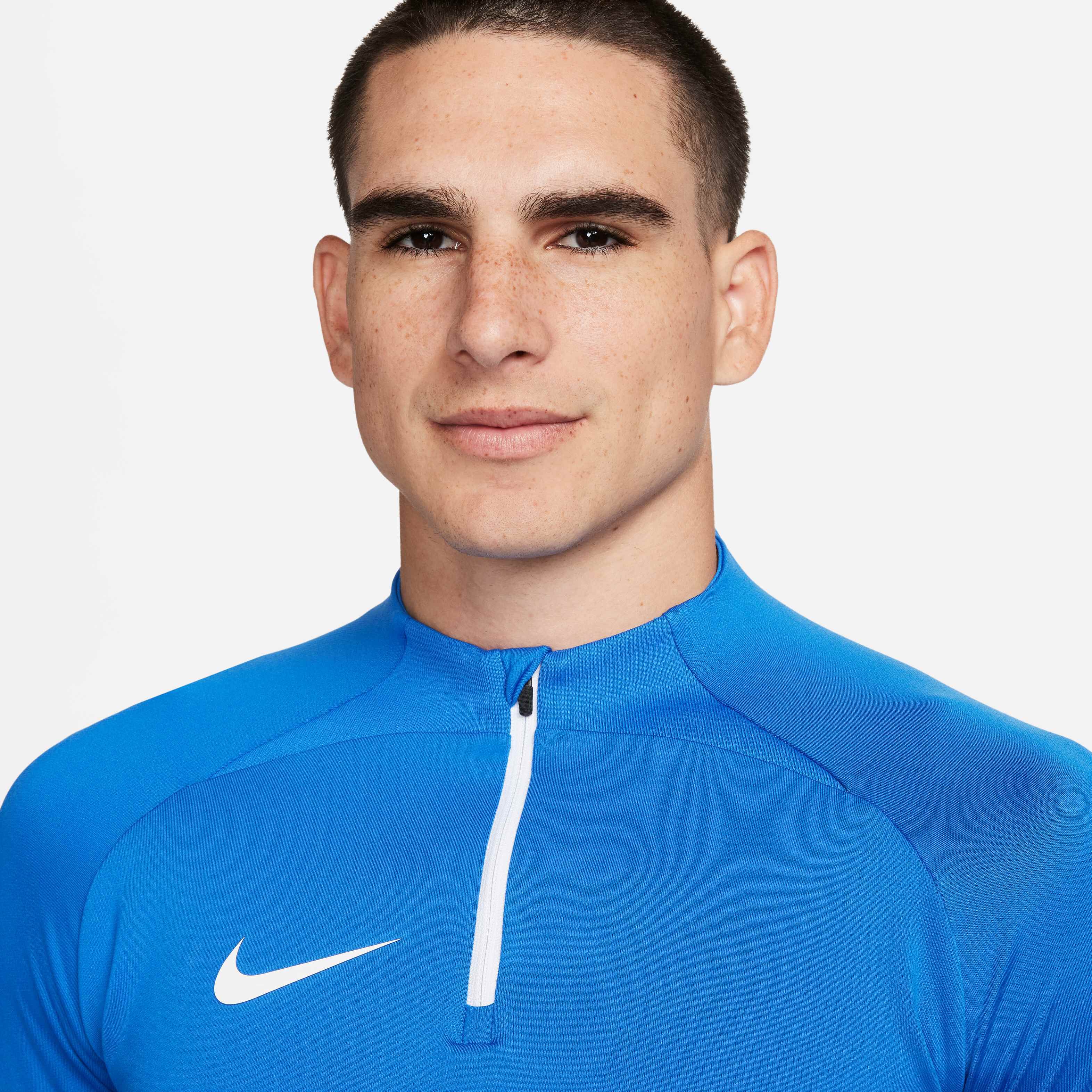 Nike Dri-FIT Strike image number 2