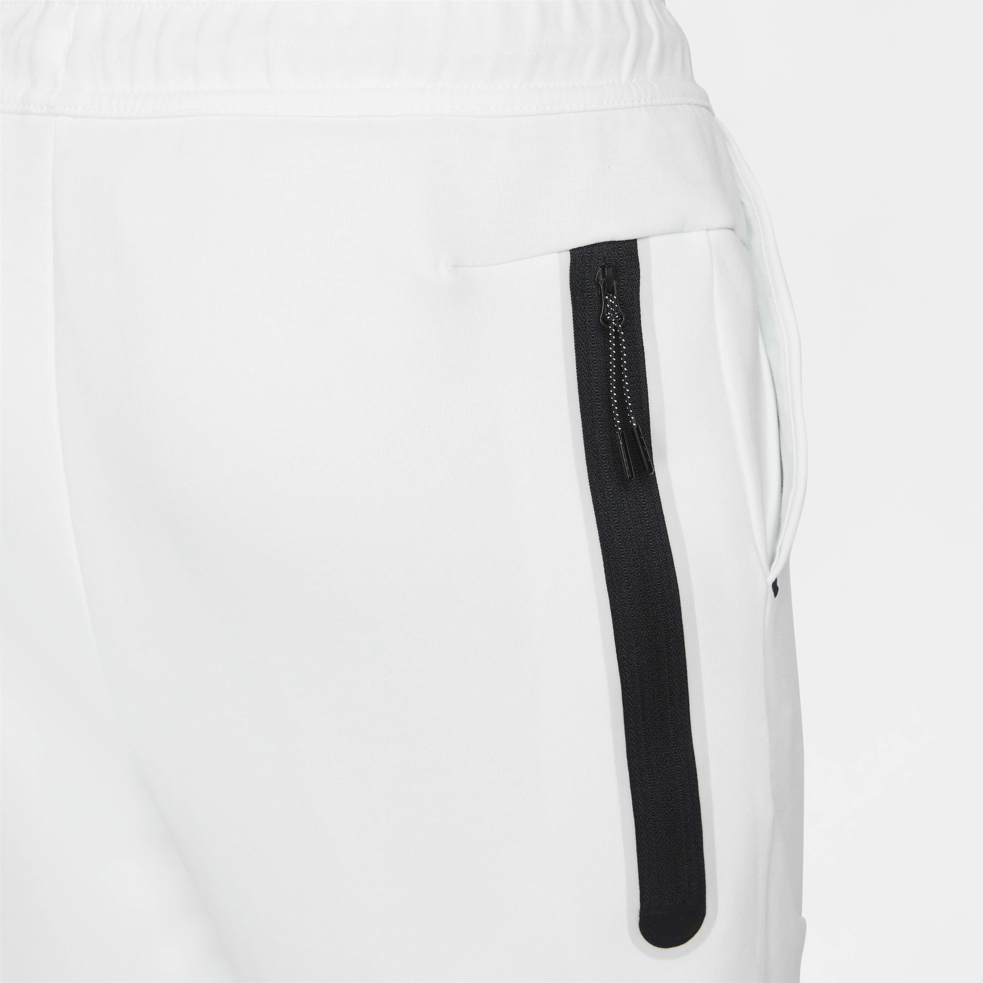 Nike Sportswear Tech Fleece image number 3