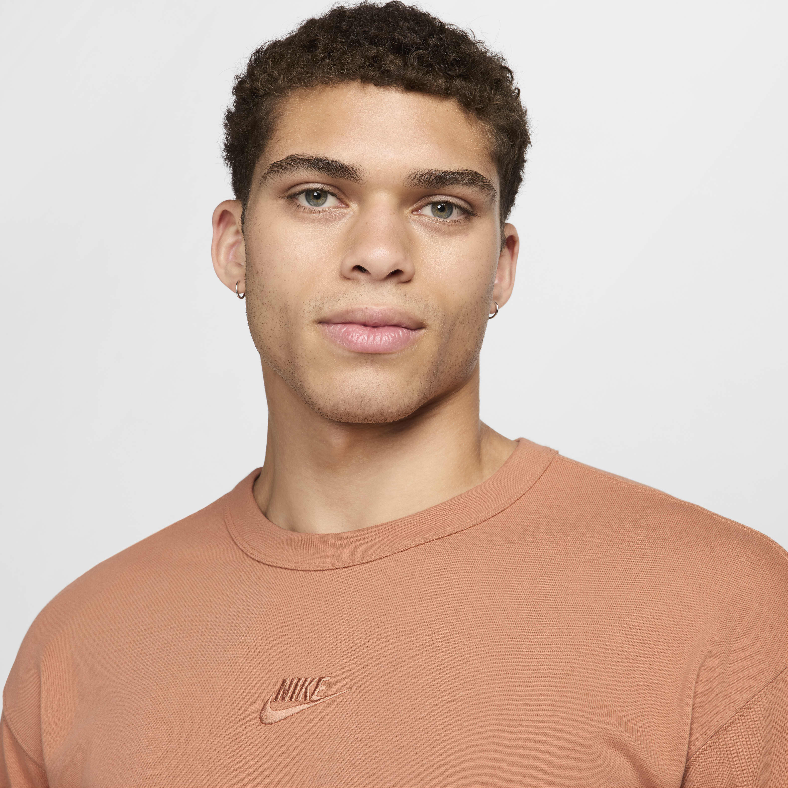 nike sportswear premium essential brown