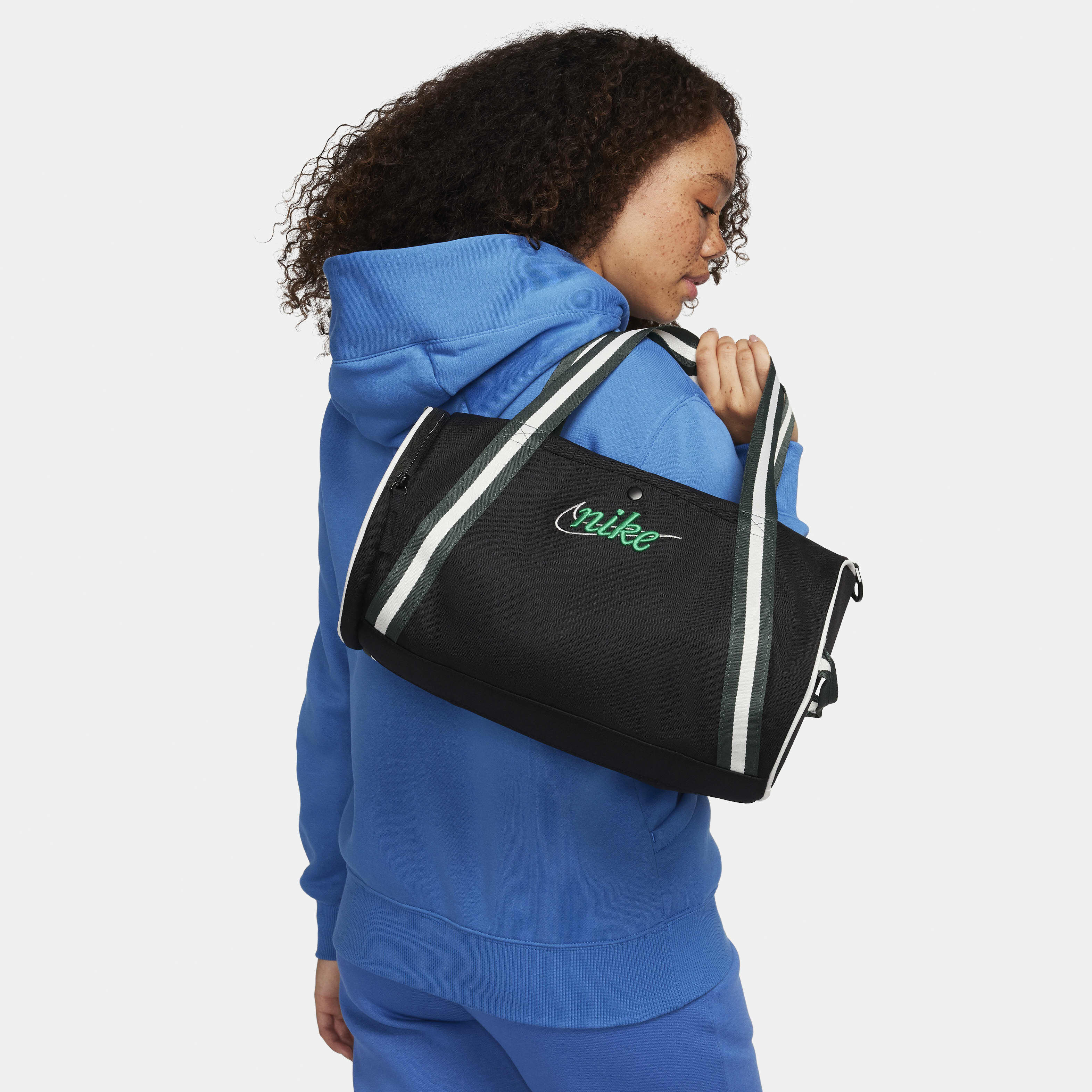 ボストンバッグ Nike Heritage Retro Duffel Bag 13L Black DR6261-014 Buy Nike Heritage Retro Duffel Bag (13L) - Black/Vintage