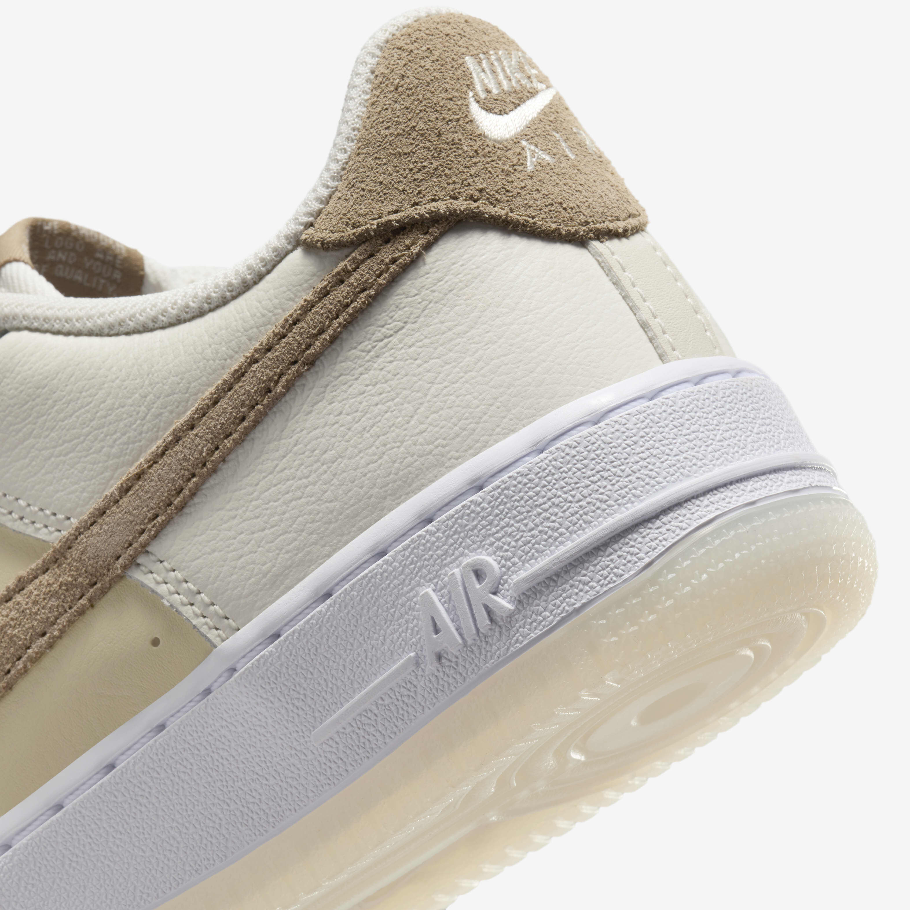 Air force 1 lv8 ksa size 5 top